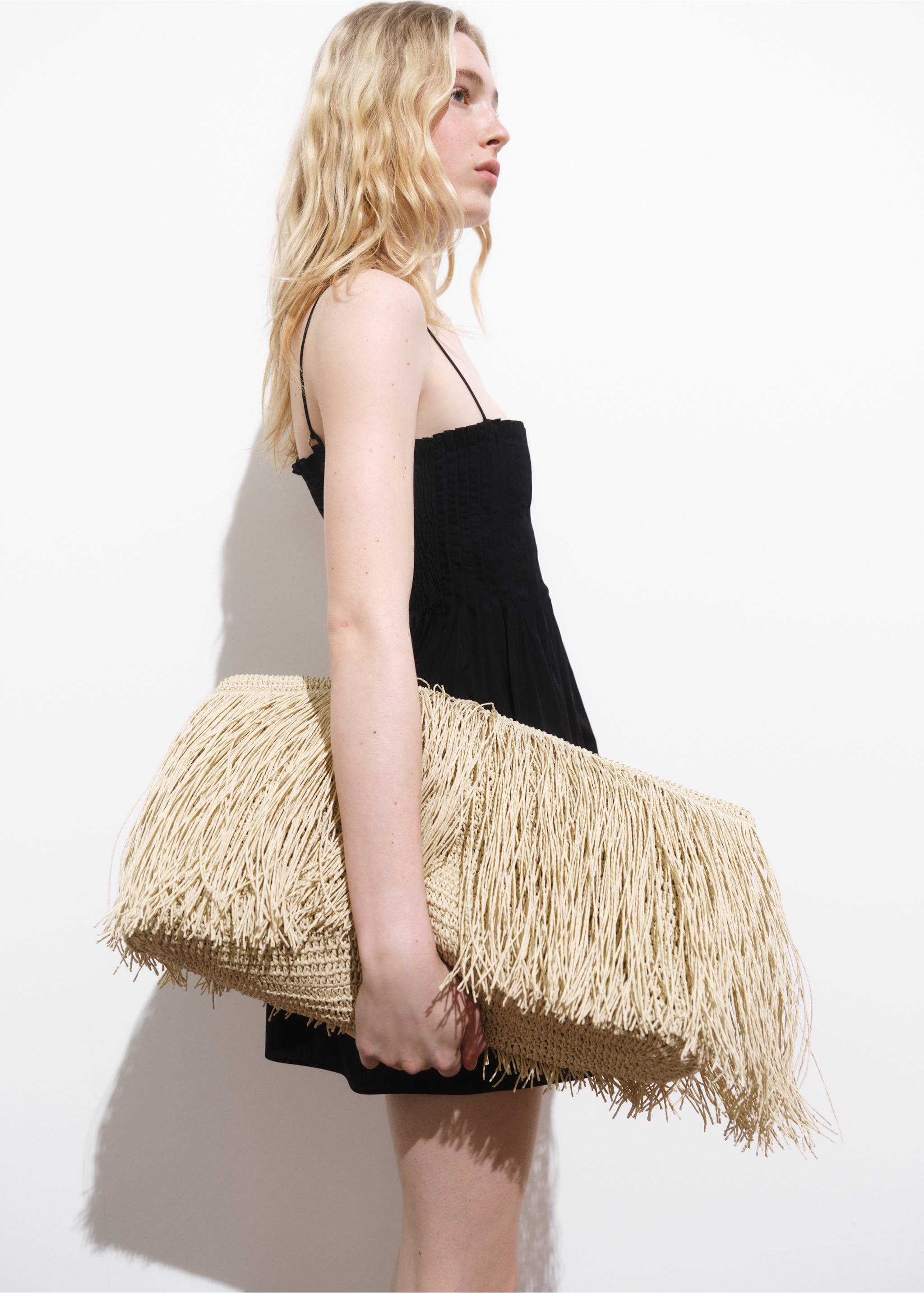 Cotton dress with pleats - Details of the article 2, Black. Ref: 17031271-00.
