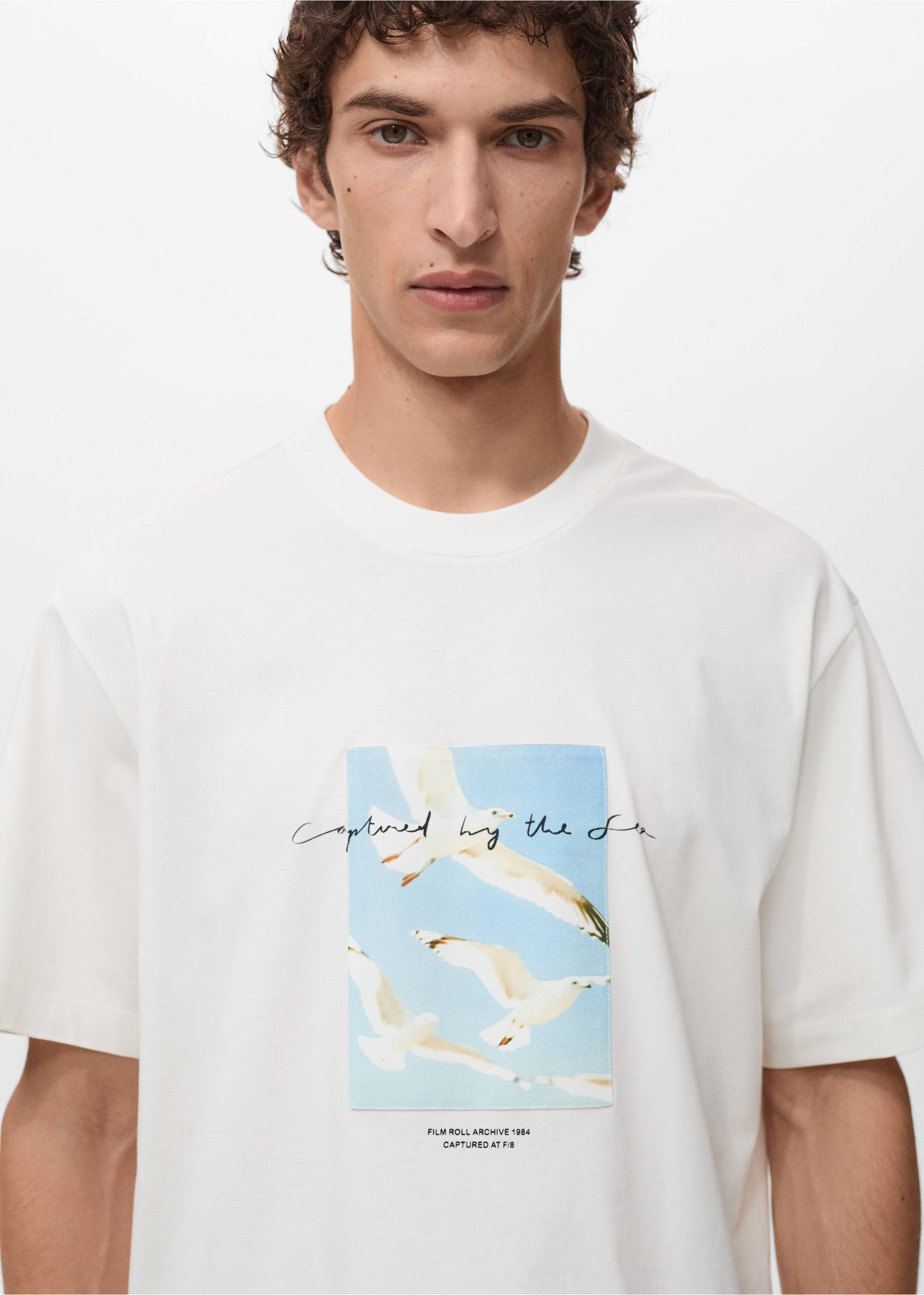 Camiseta parche estampado - Detalle del artículo 1, Blanco roto. Ref: 17031273-00.