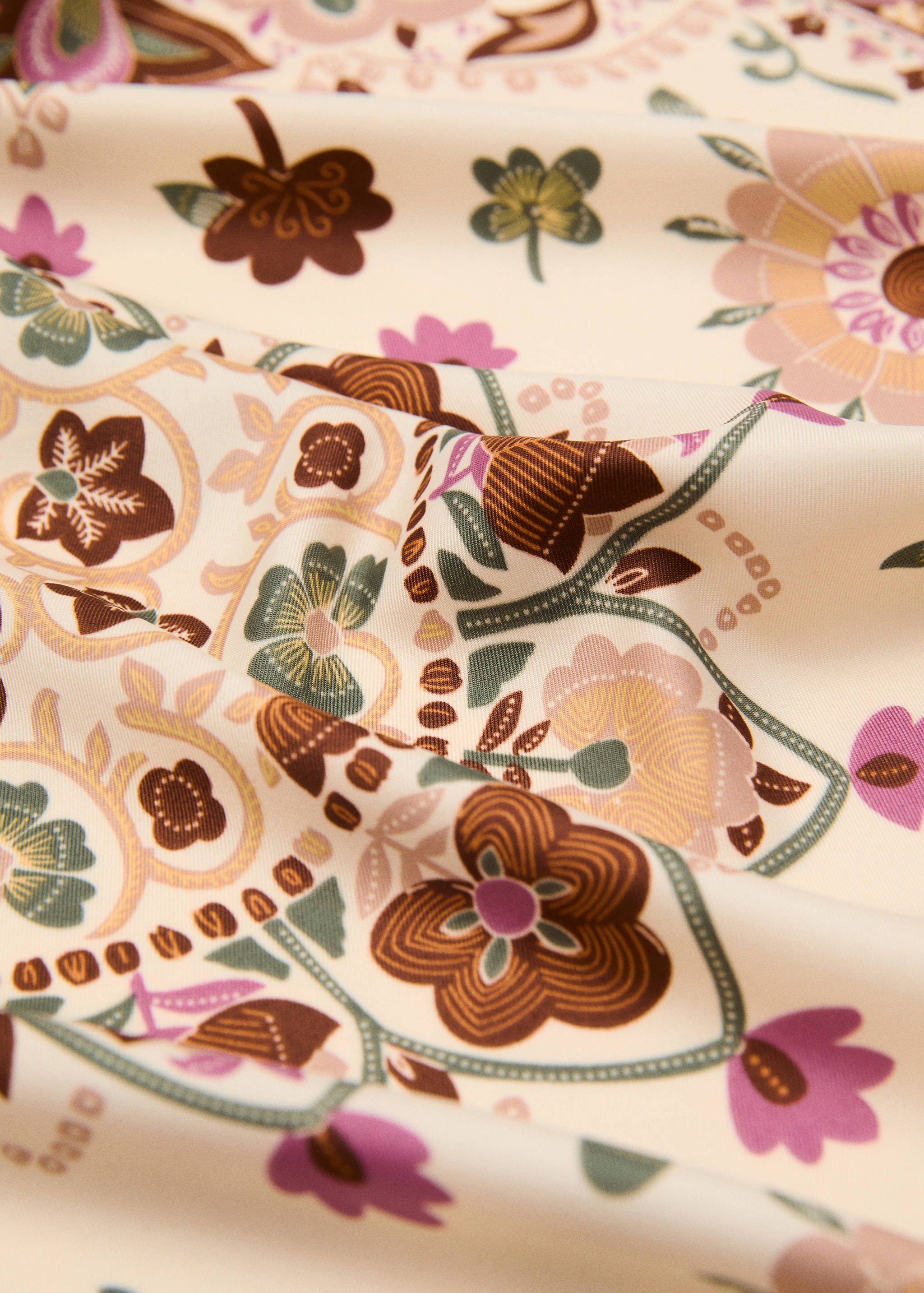 Mocador setinat floral - Pla mig