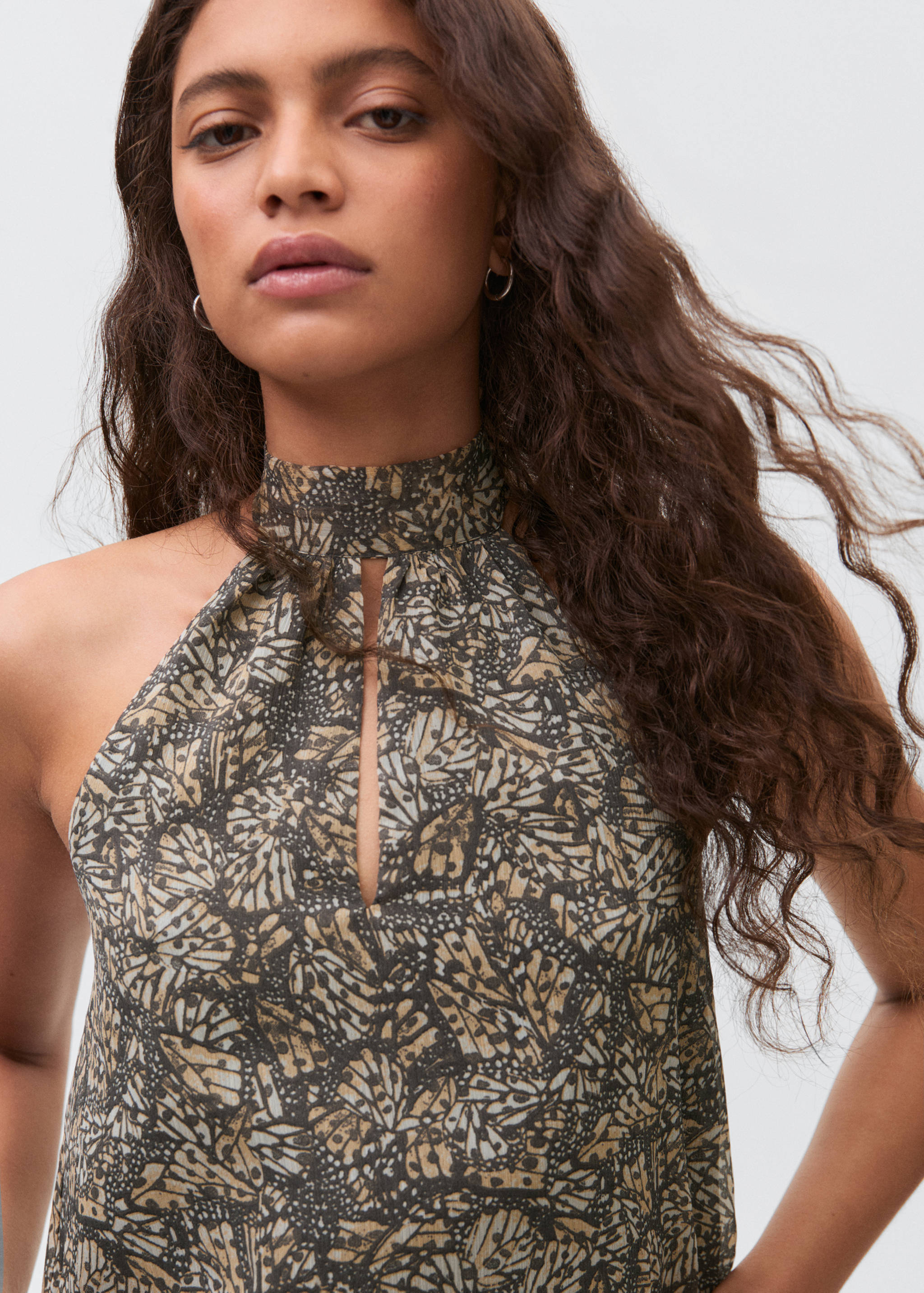 Halter-neck printed top - Details of the article 1