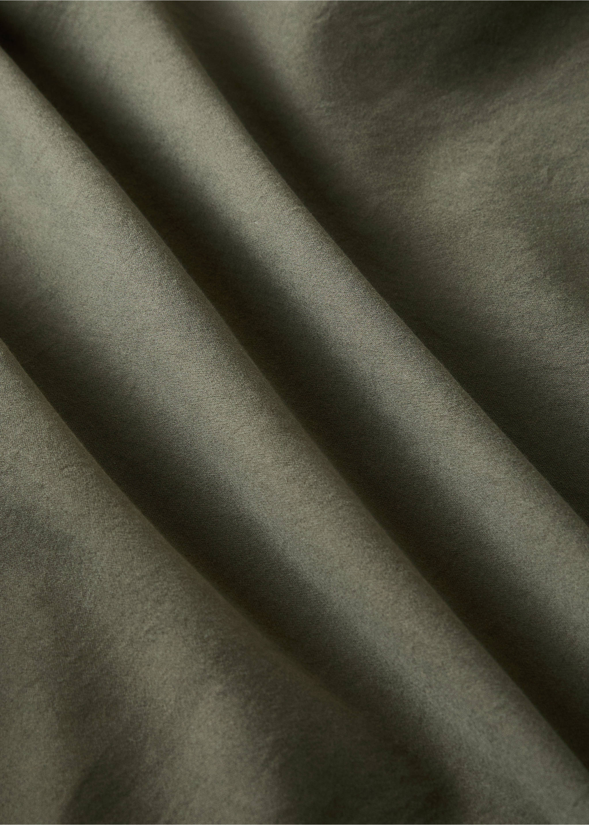 Drap plat coton satin lavé double surpiqûre lit 135/140 cm - Détail de l'article 3, Olive. Ref: 17031538-00.