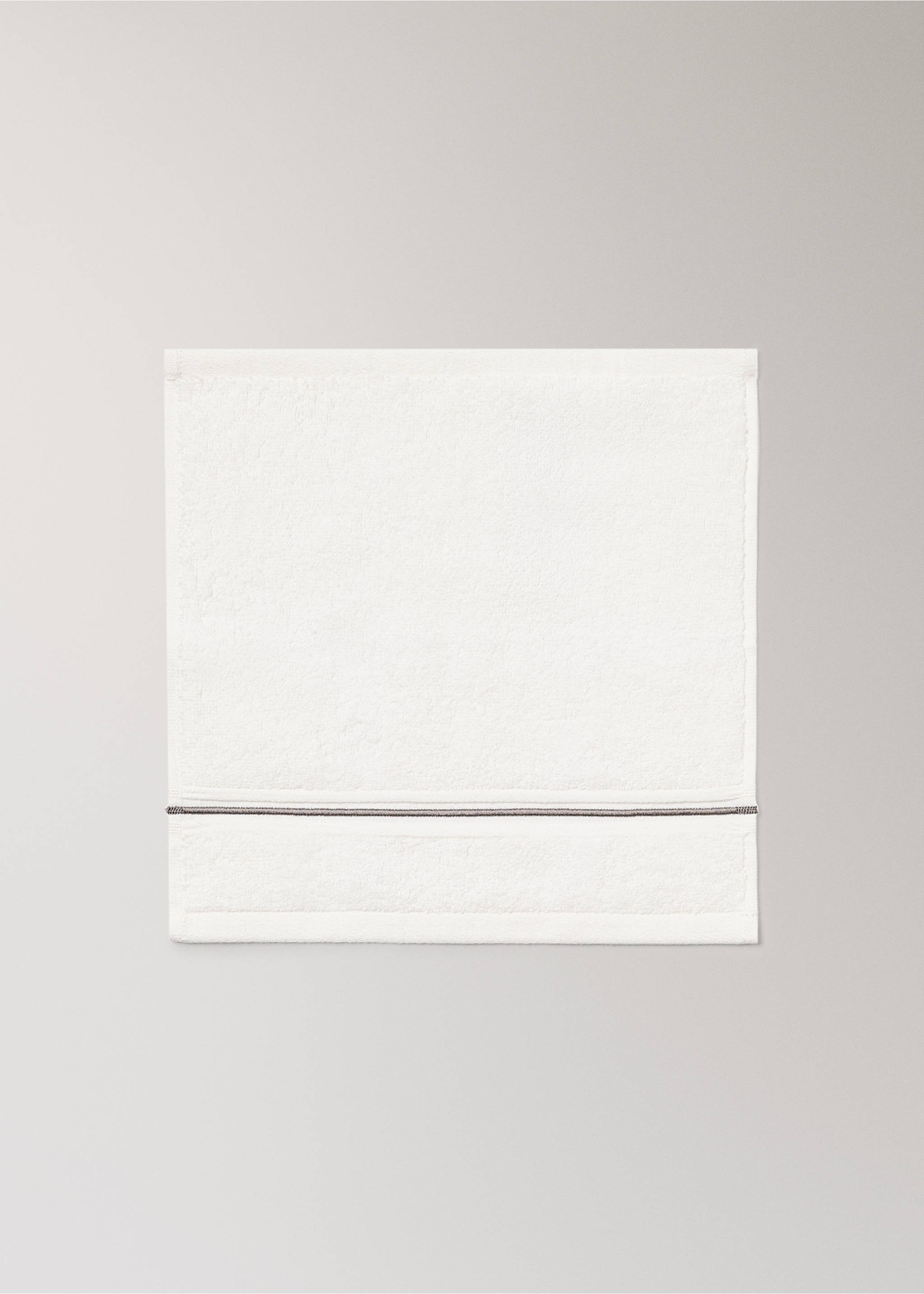 Set of 3 cotton towels with embroidered scalloped edges - Details of the article 1, White. Ref: 17031573-00.