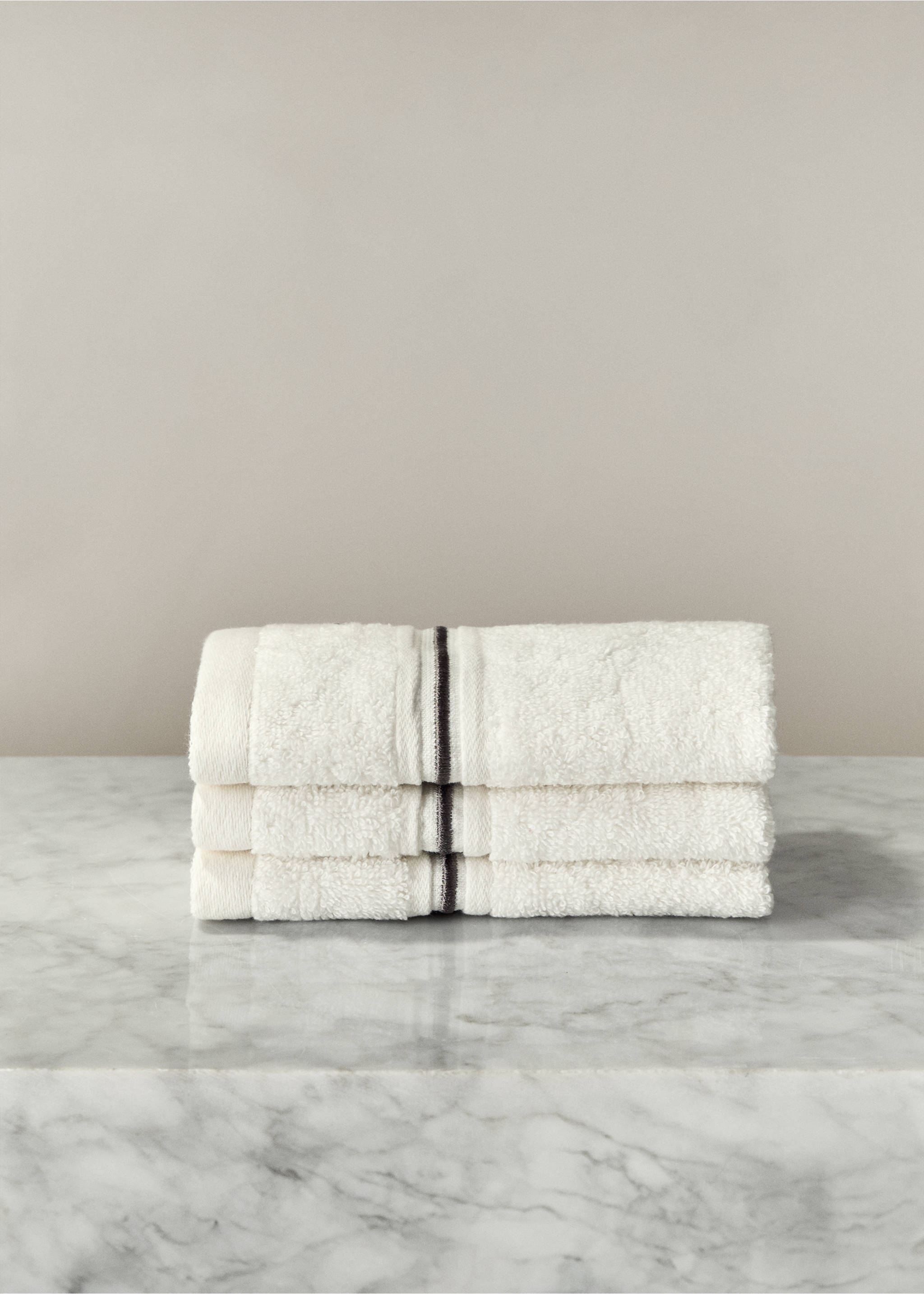 Set of 3 cotton towels with embroidered scalloped edges - General plane, Ecru. Ref: 17031573-00.