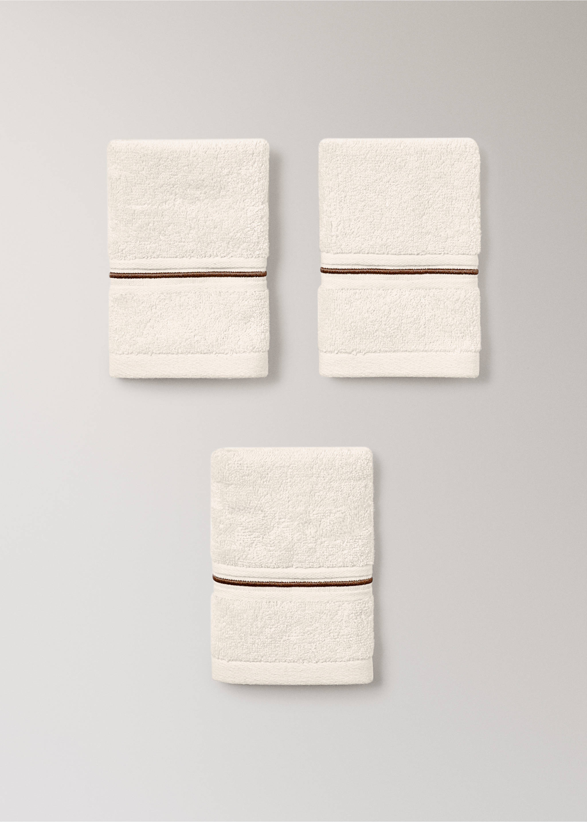 Set of 3 cotton towels with embroidered scalloped edges - Details of the article 3, Ecru. Ref: 17031573-00.