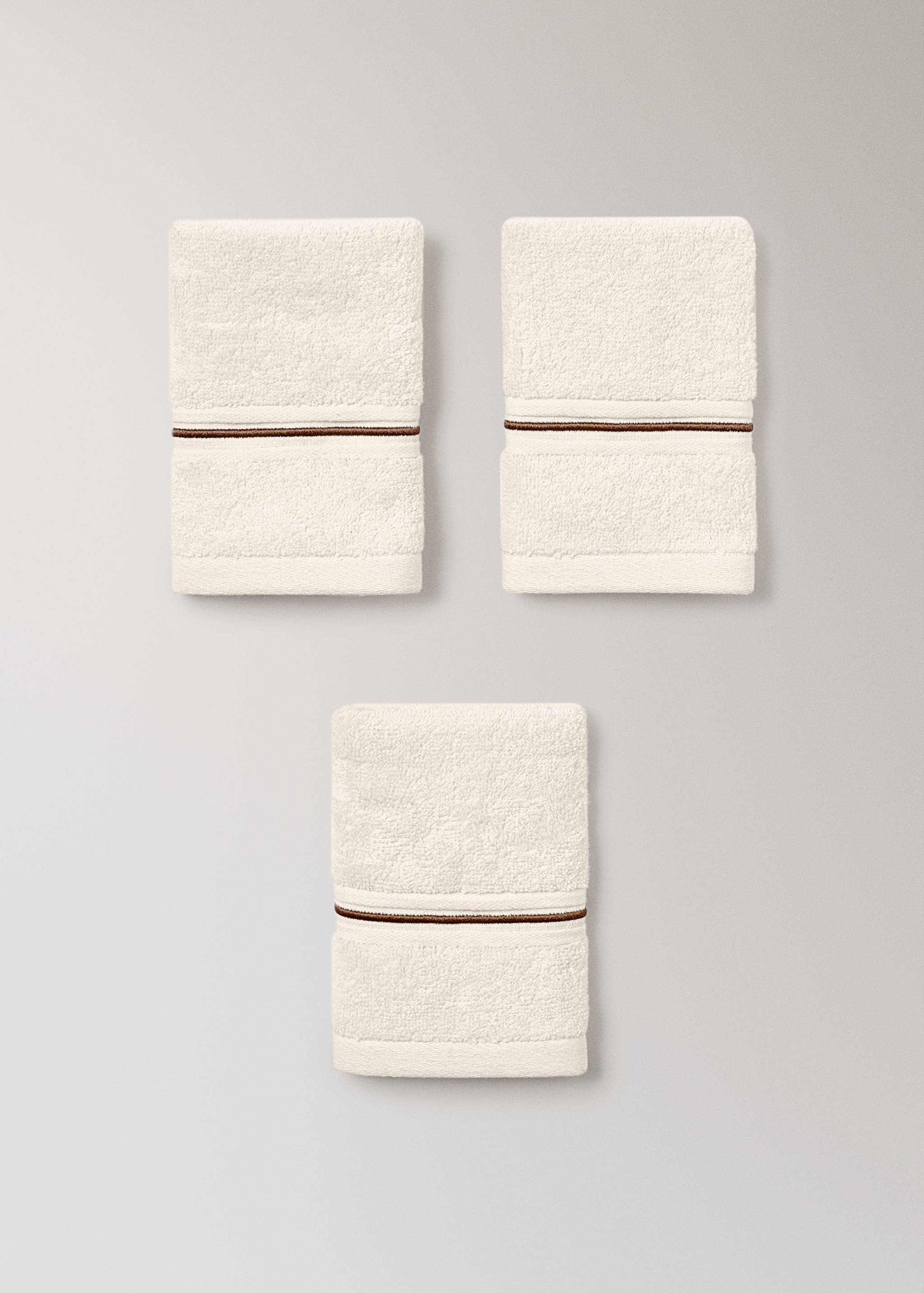 Set of 3 cotton towels with embroidered scalloped edges - Details of the article 3