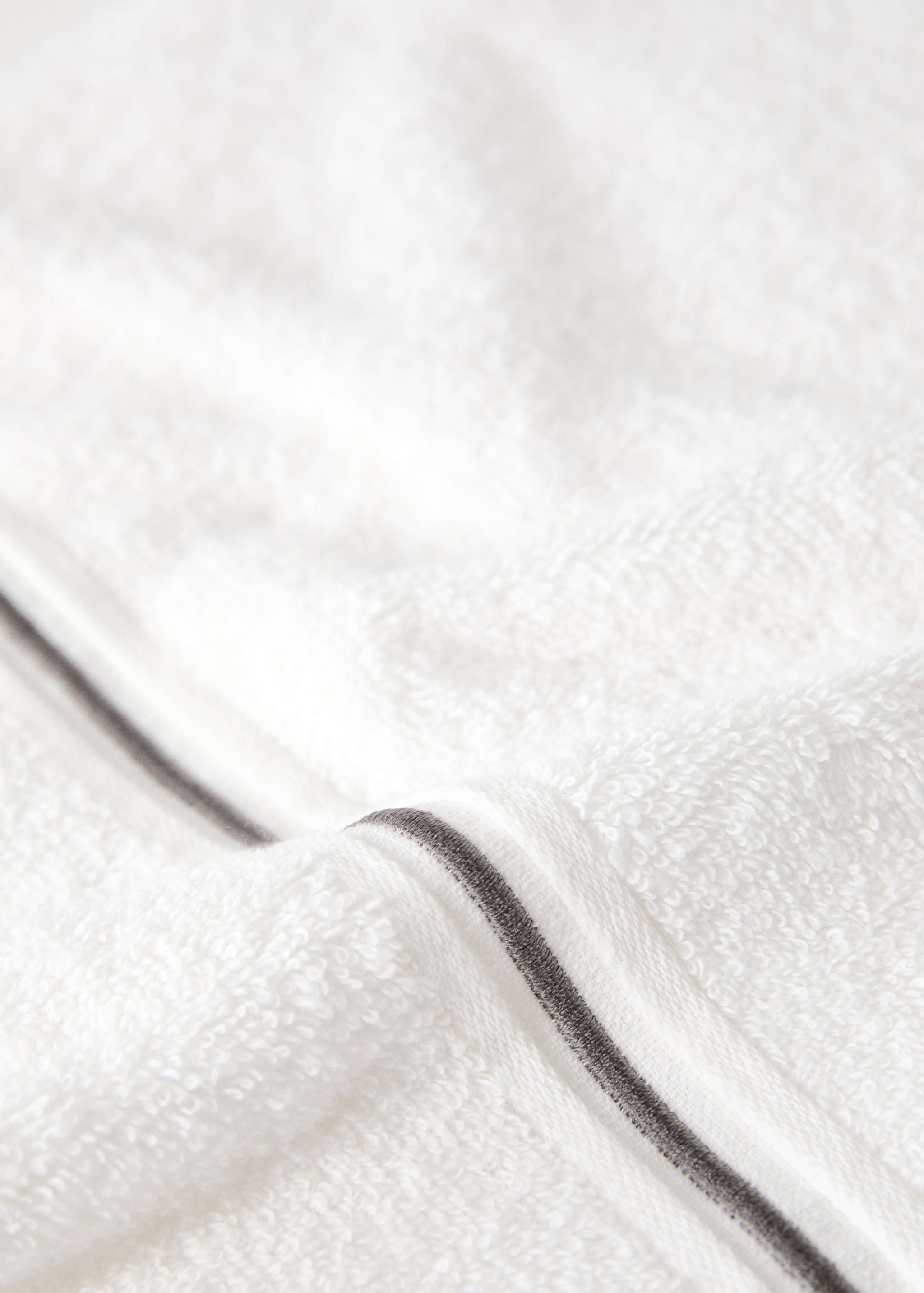 Serviette de toilette en coton feston brodé - Détail de l'article 3