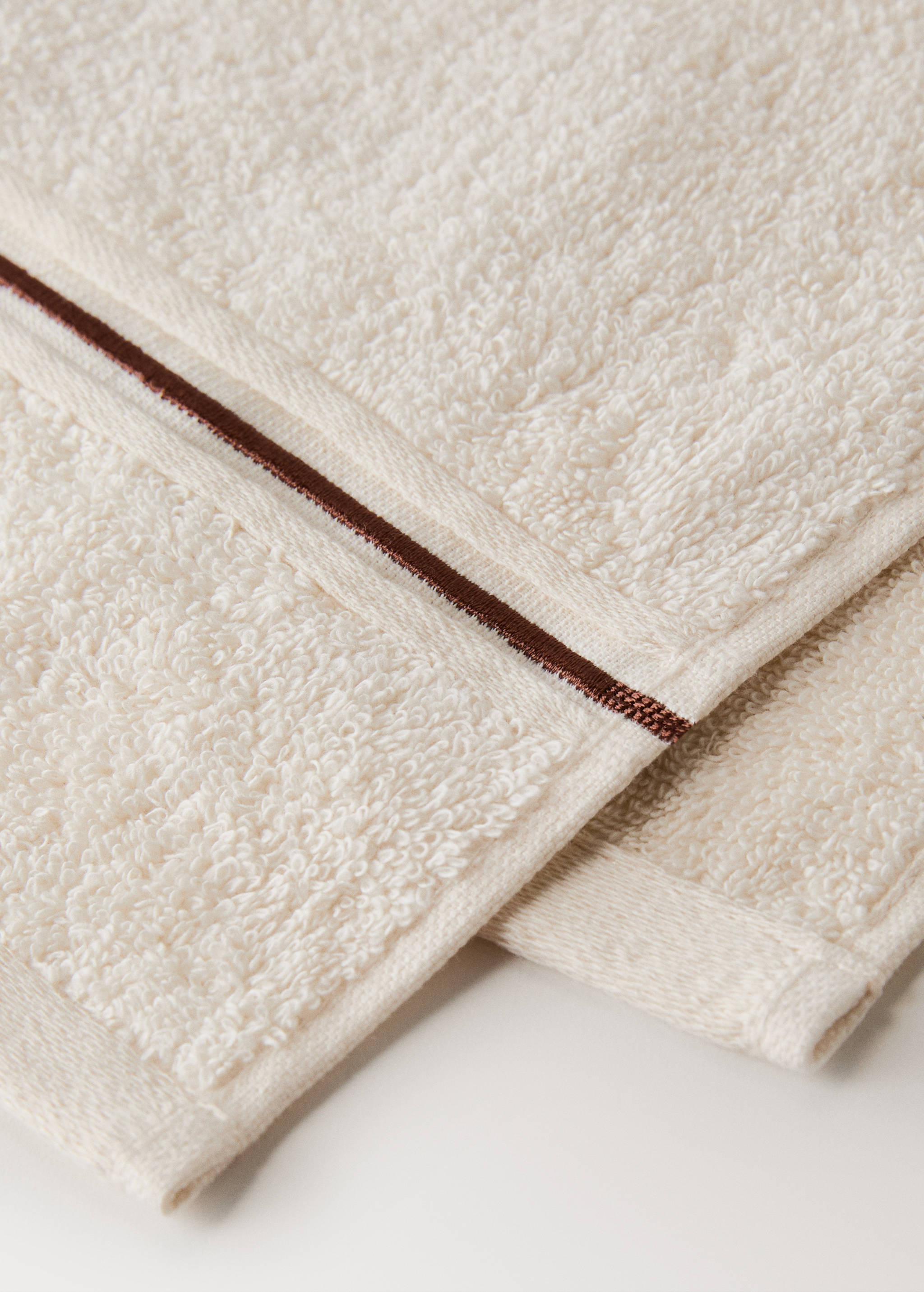 Serviette de toilette en coton feston brodé - Détail de l'article 1