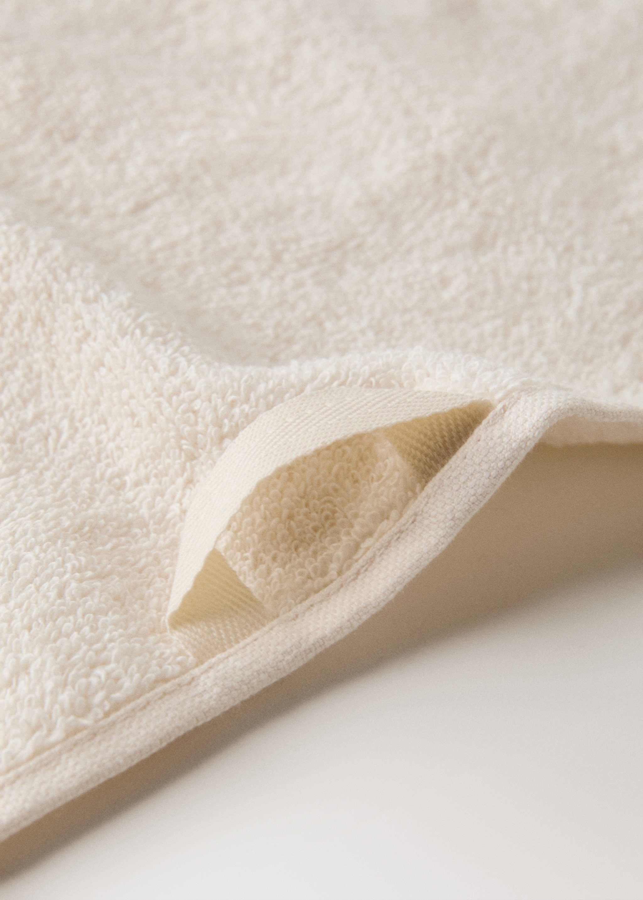 Serviette de toilette en coton feston brodé - Détail de l'article 2