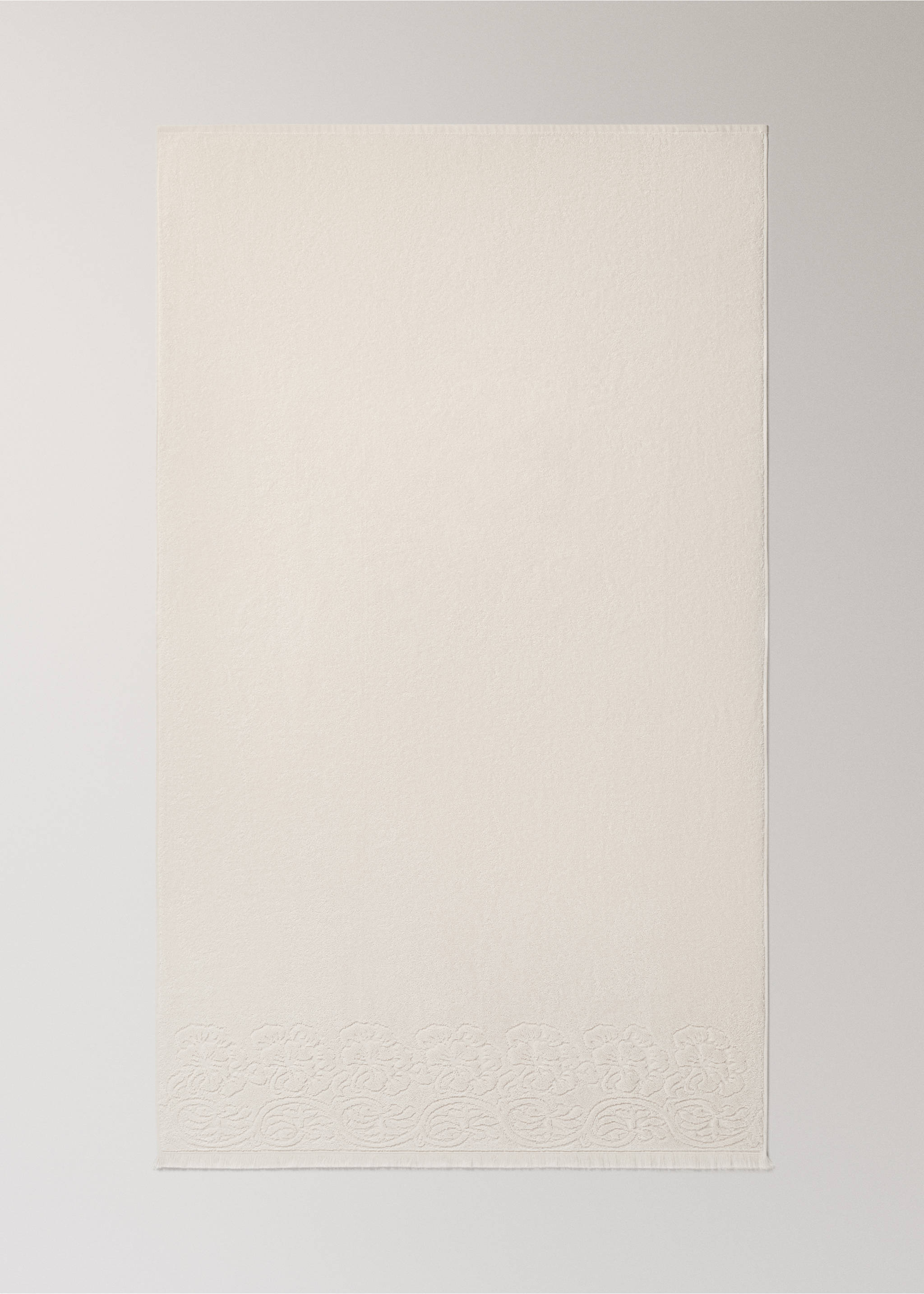 Bath towel with floral trim - Details of the article 4, Vanilla. Ref: 17031586-00.