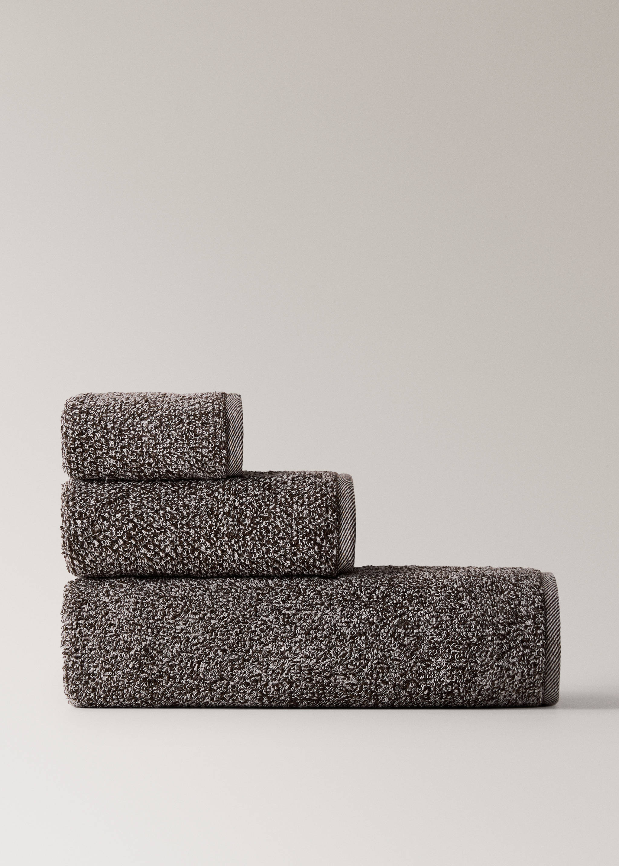 Cotton-blend two-tone guest towel - Article without model