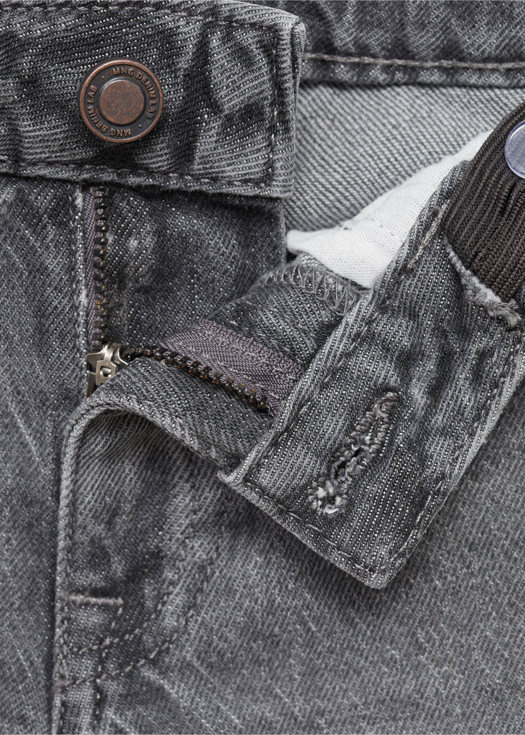 Regular-fit jeans - Details of the article 8, Denim Grey. Ref: 17032030-00.