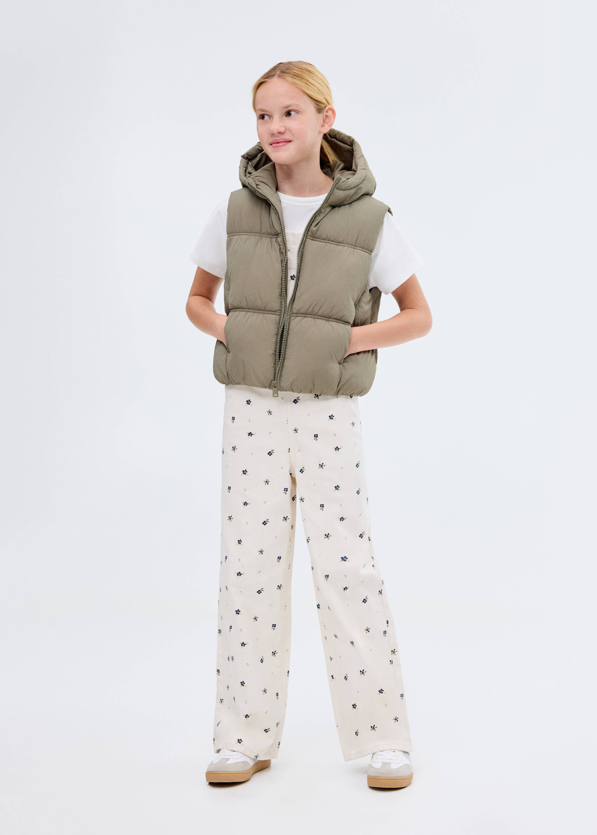 Gilet matelassé à capuche - Plan général