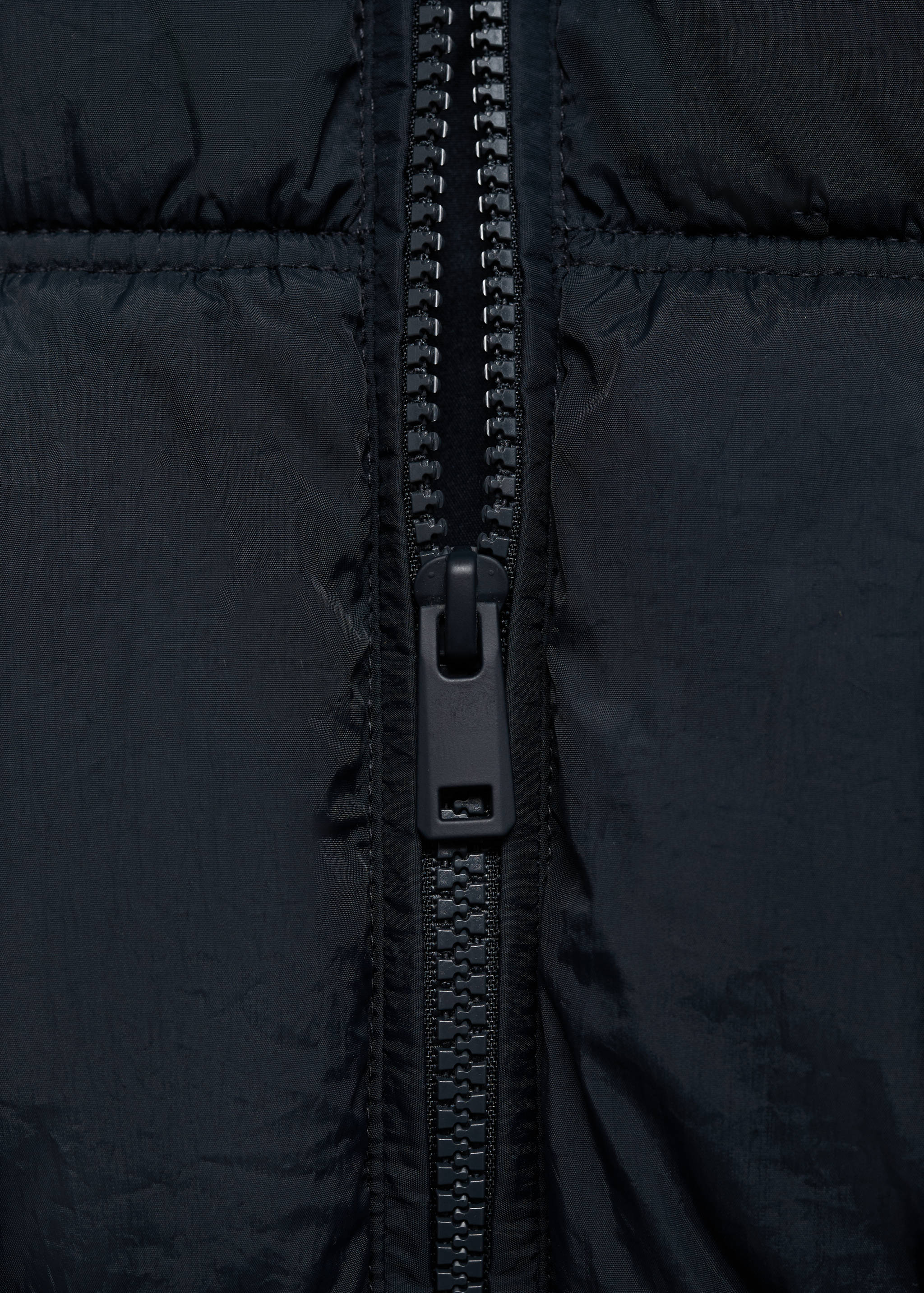 Gilet matelassé à capuche - Détail de l'article 8