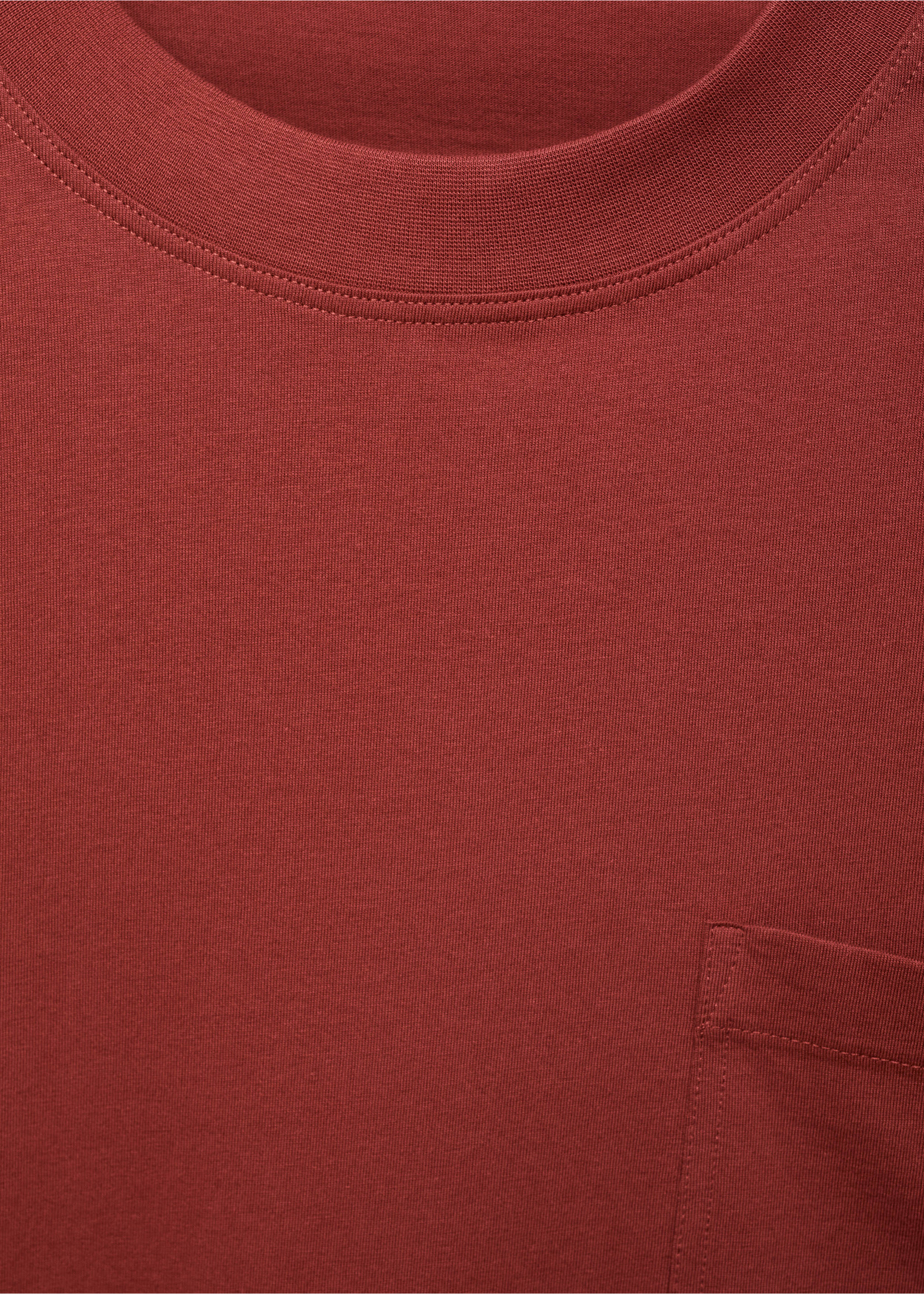 T-shirt 100% cotton boxy fit pocket - Details of the article 8, Cherry. Ref: 17032900-00.