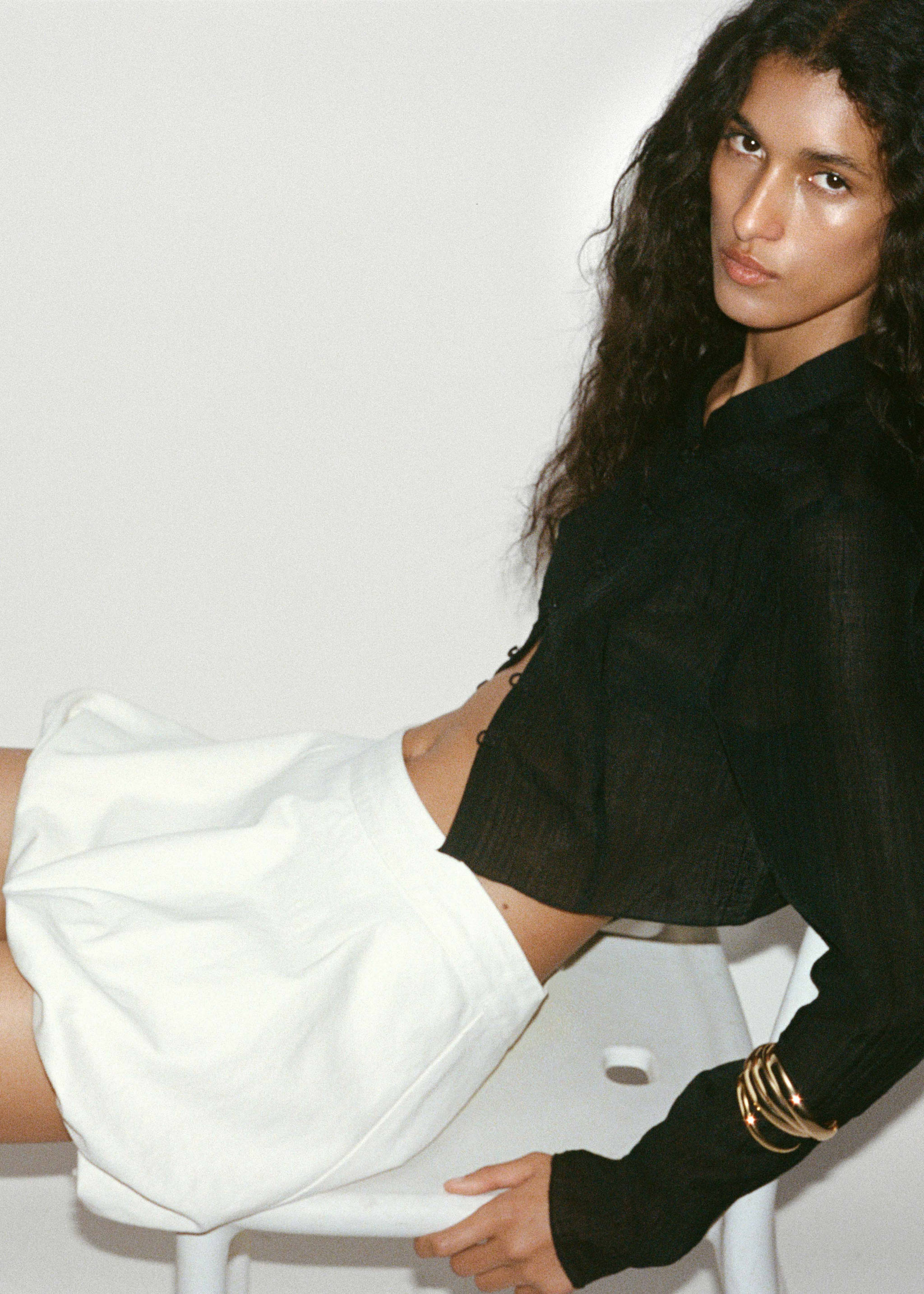 Lyocell blouse with toggles - Details of the article 7, Black. Ref: 17032901-00.