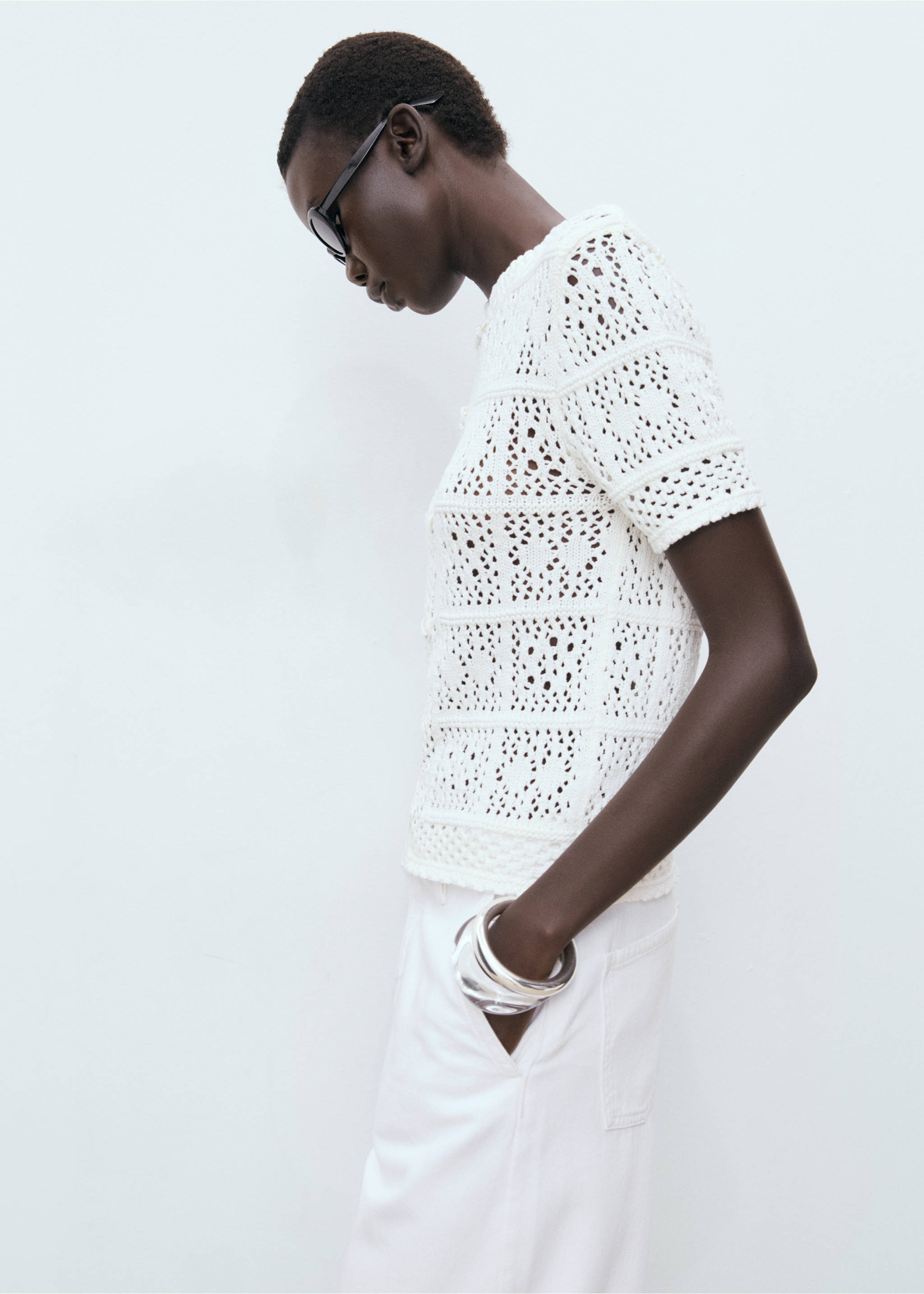 Short-sleeved crochet cardigan - Medium plane, White. Ref: 17032904-00.