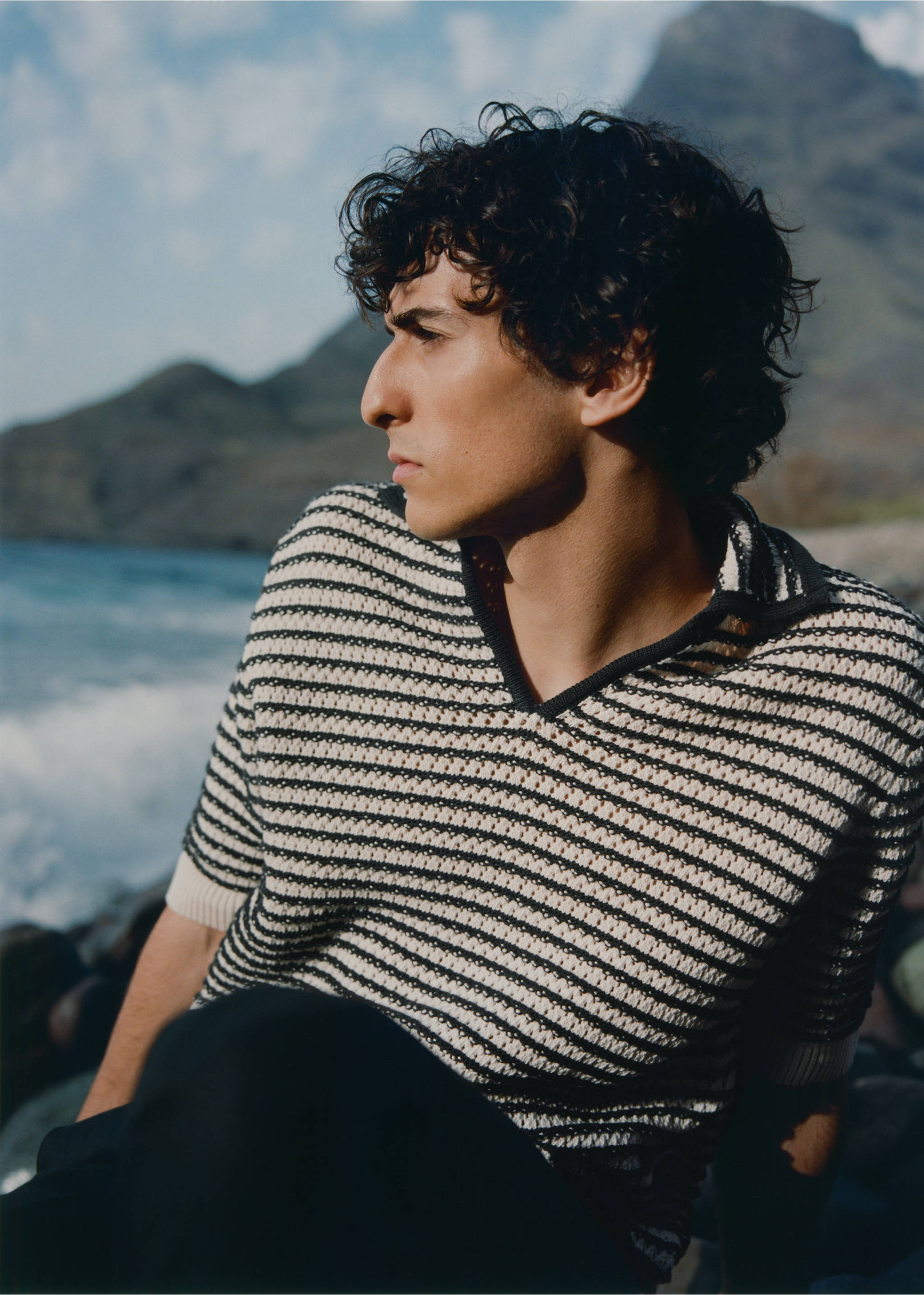 100% cotton polo shirt with striped structure - Details of the article 3, Black. Ref: 17032905-00.