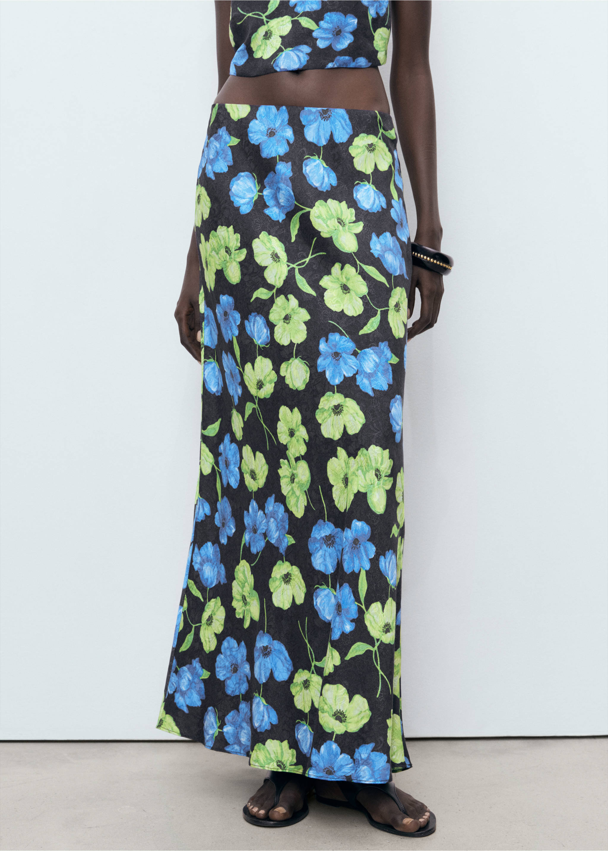 Floral-print long skirt - Medium plane, Black. Ref: 17032910-00.