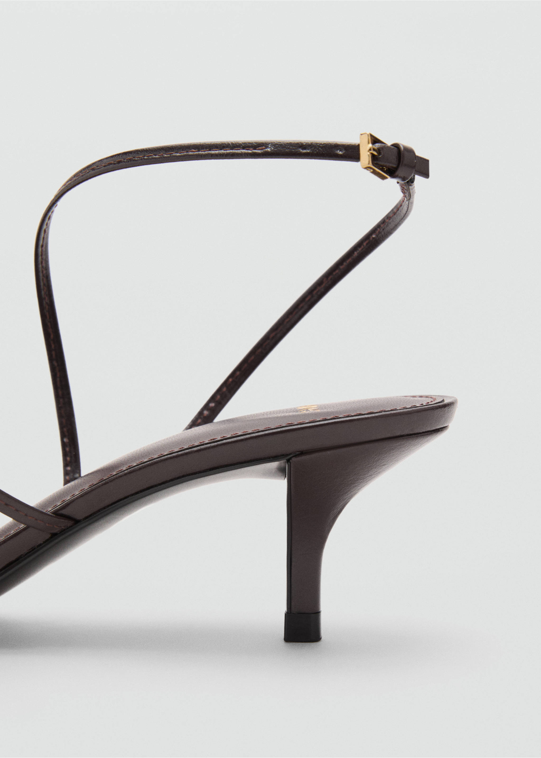 Kitten-heel sandals with buckle - Details of the article 1, Chocolate. Ref: 17032919-00.