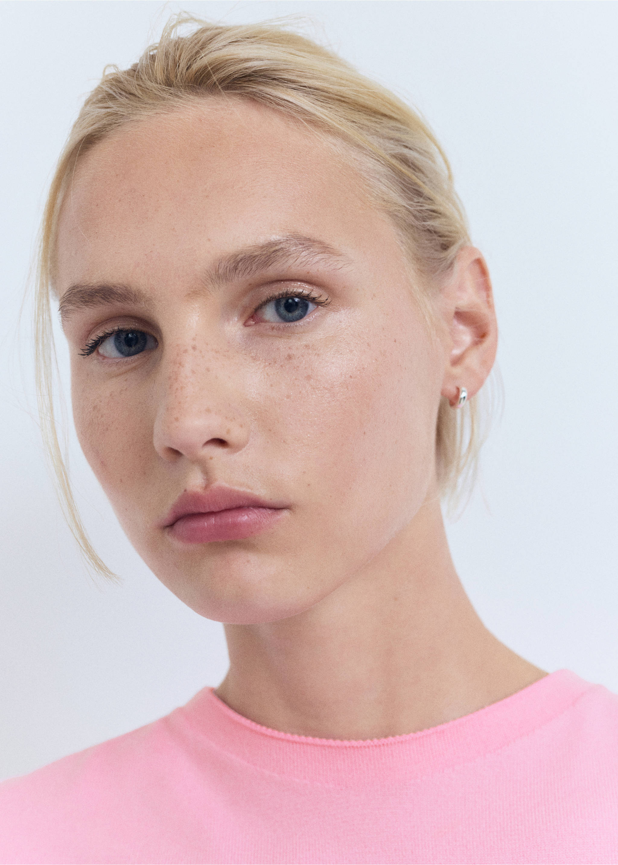 Short-sleeved fine-knit sweater - Details of the article 1, Pastel Pink. Ref: 17032929-00.