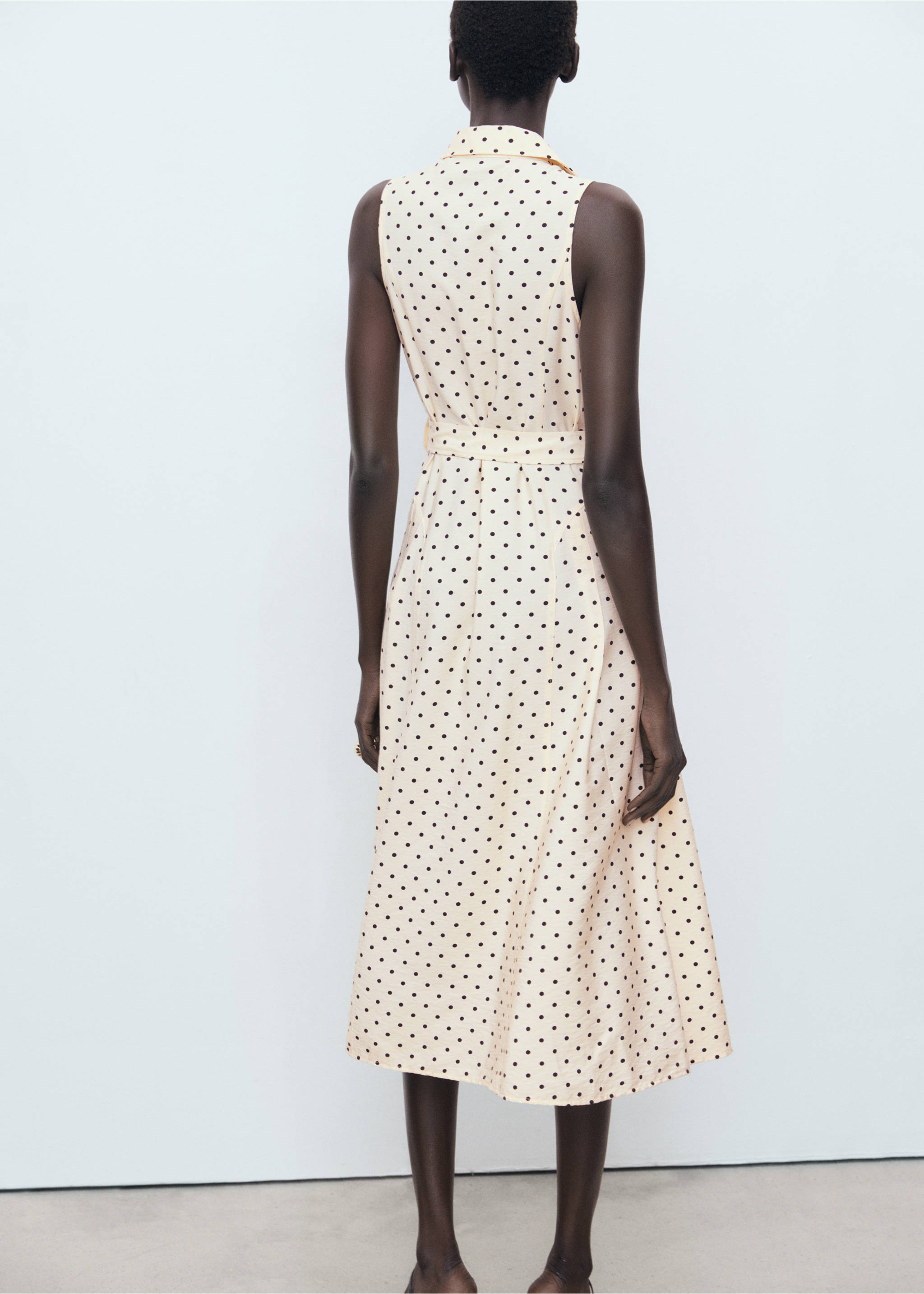 Polka dot shirt dress - Reverse of the article, Ecru. Ref: 17032930-00.