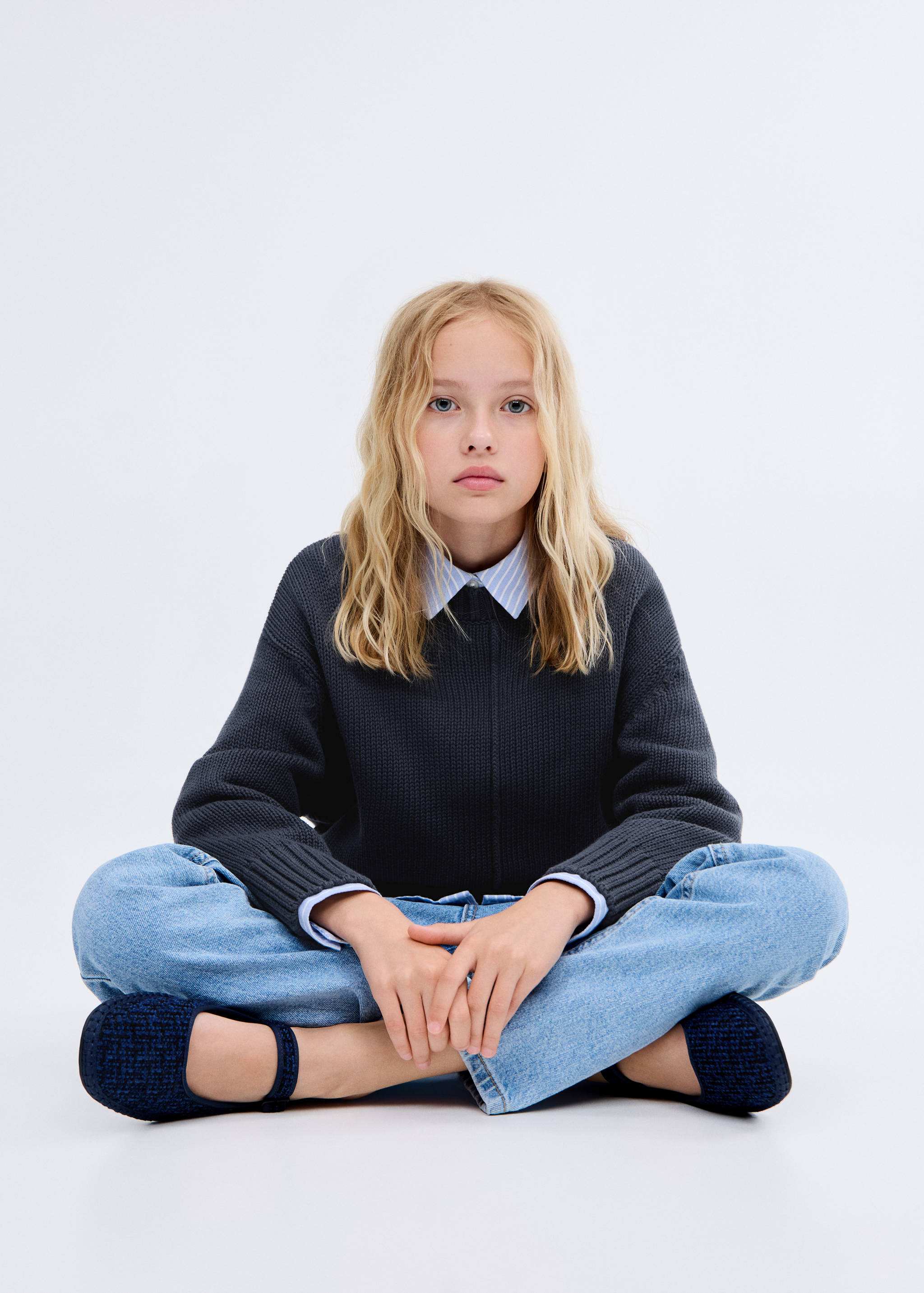 Long-sleeve knitted sweater - Medium plane