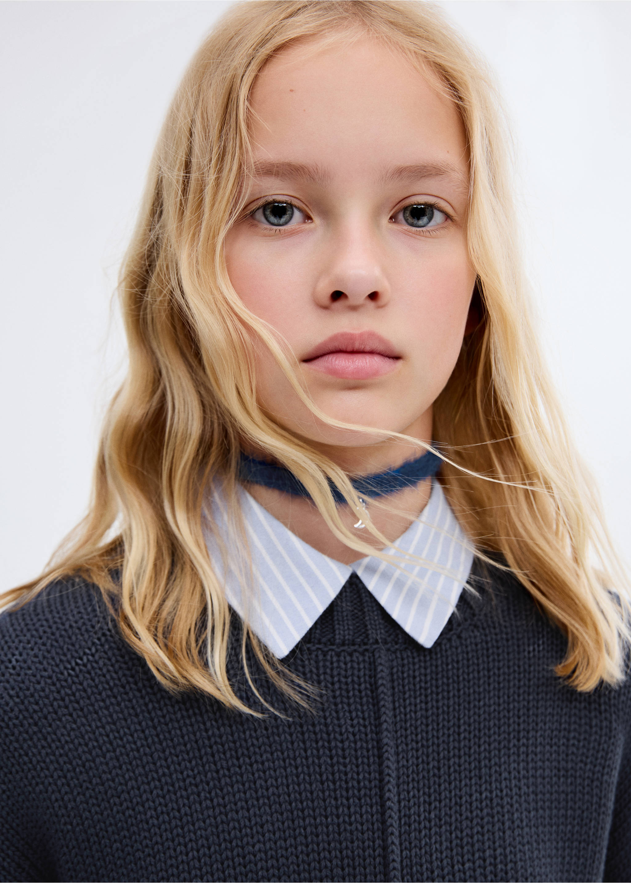 Long-sleeve knitted sweater - Details of the article 1, Navy. Ref: 17033280-00.