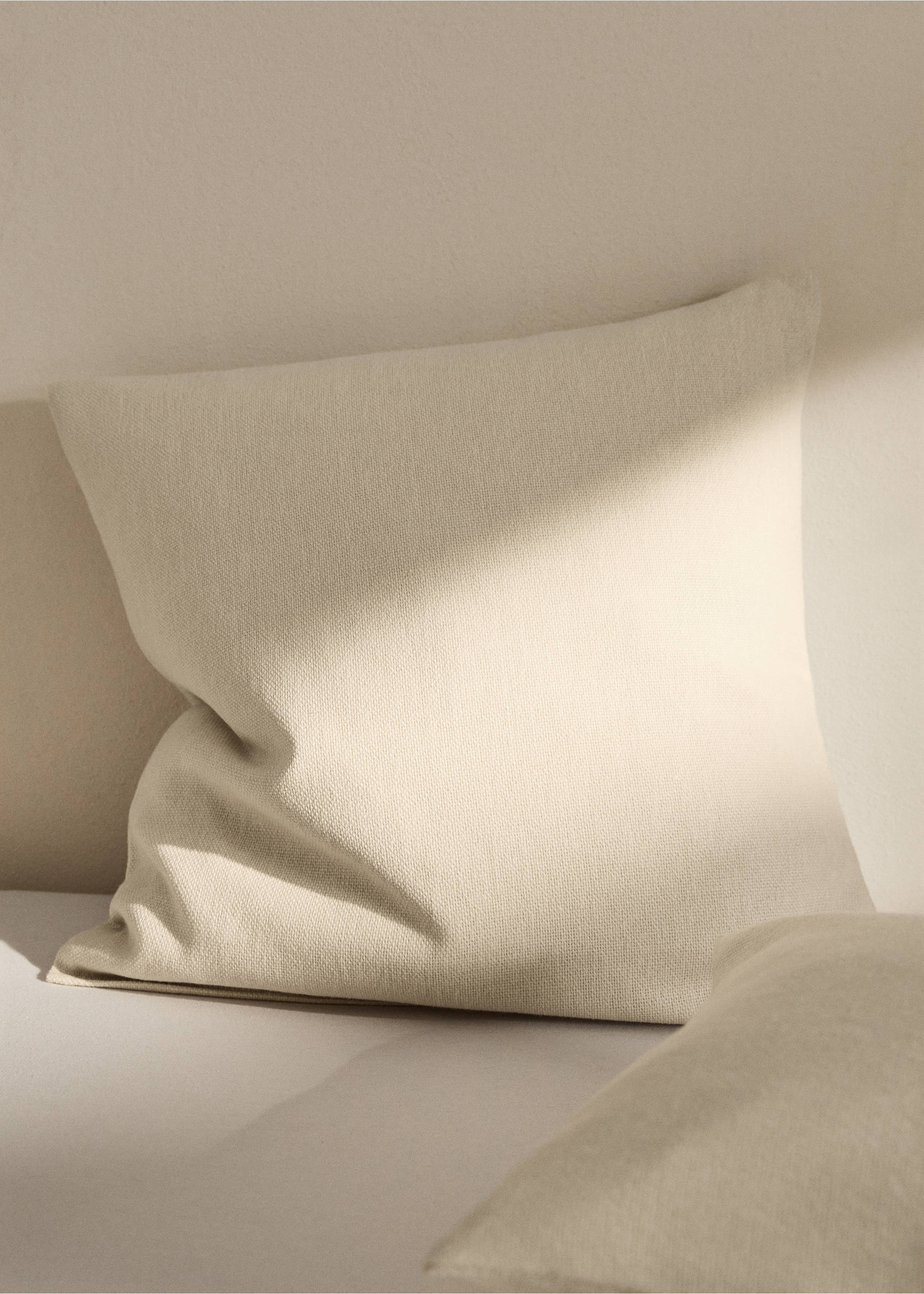 Cushion cover with structure, 45x45 cm - General plane, Sand. Ref: 17033312-00.