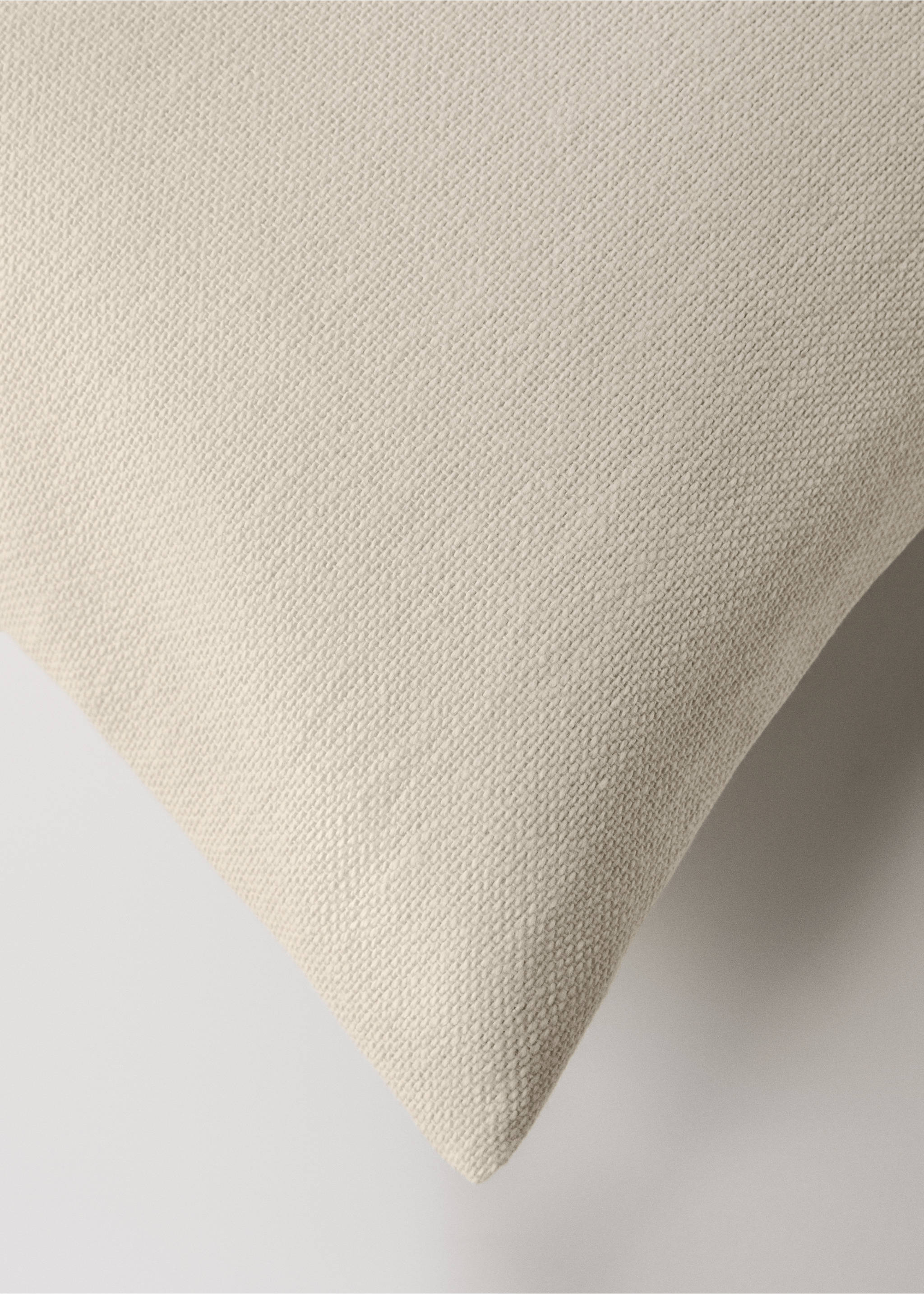 Cushion cover with structure, 45x45 cm - Details of the article 2, Sand. Ref: 17033312-00.