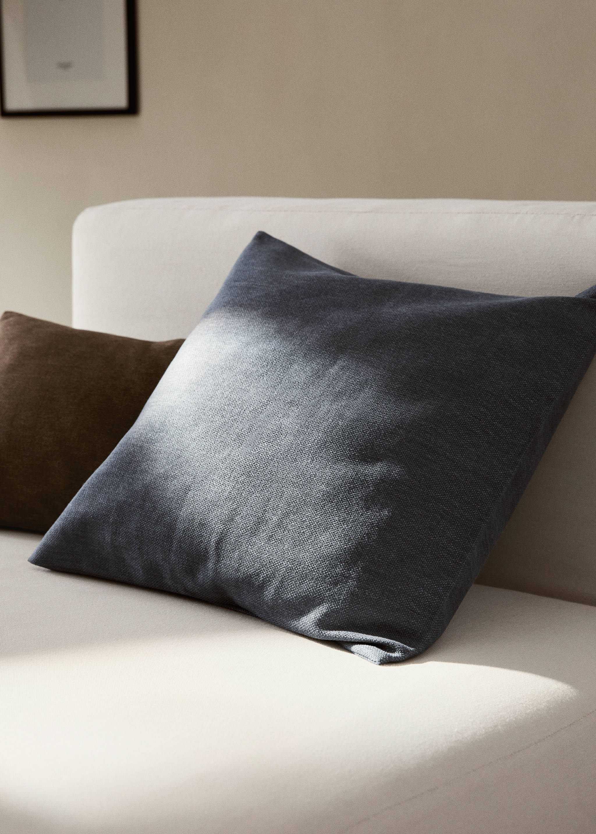 Cushion cover with structure, 45x45 cm - General plane
