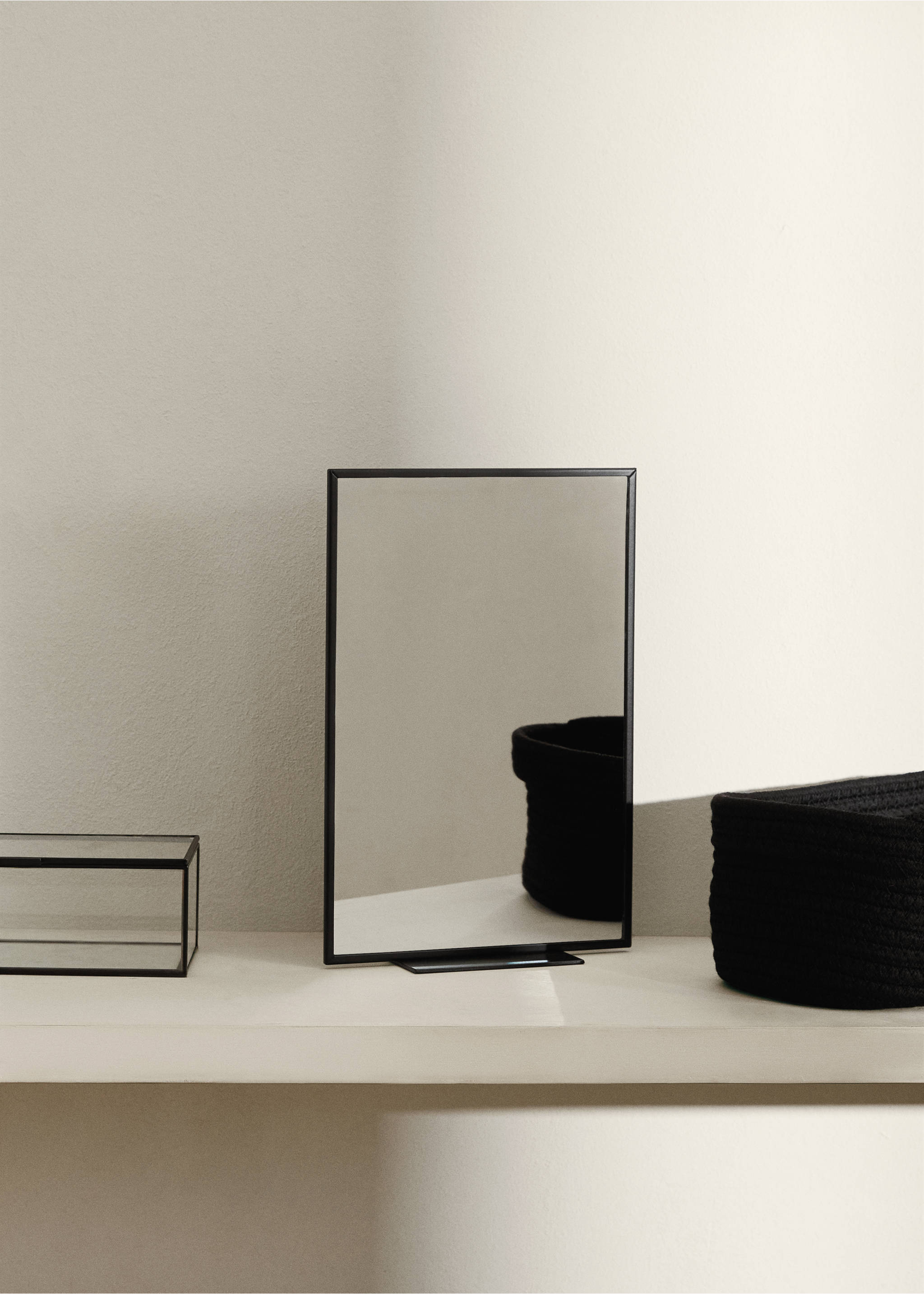 Metal vanity mirror - General plane, Black. Ref: 17033804-00.