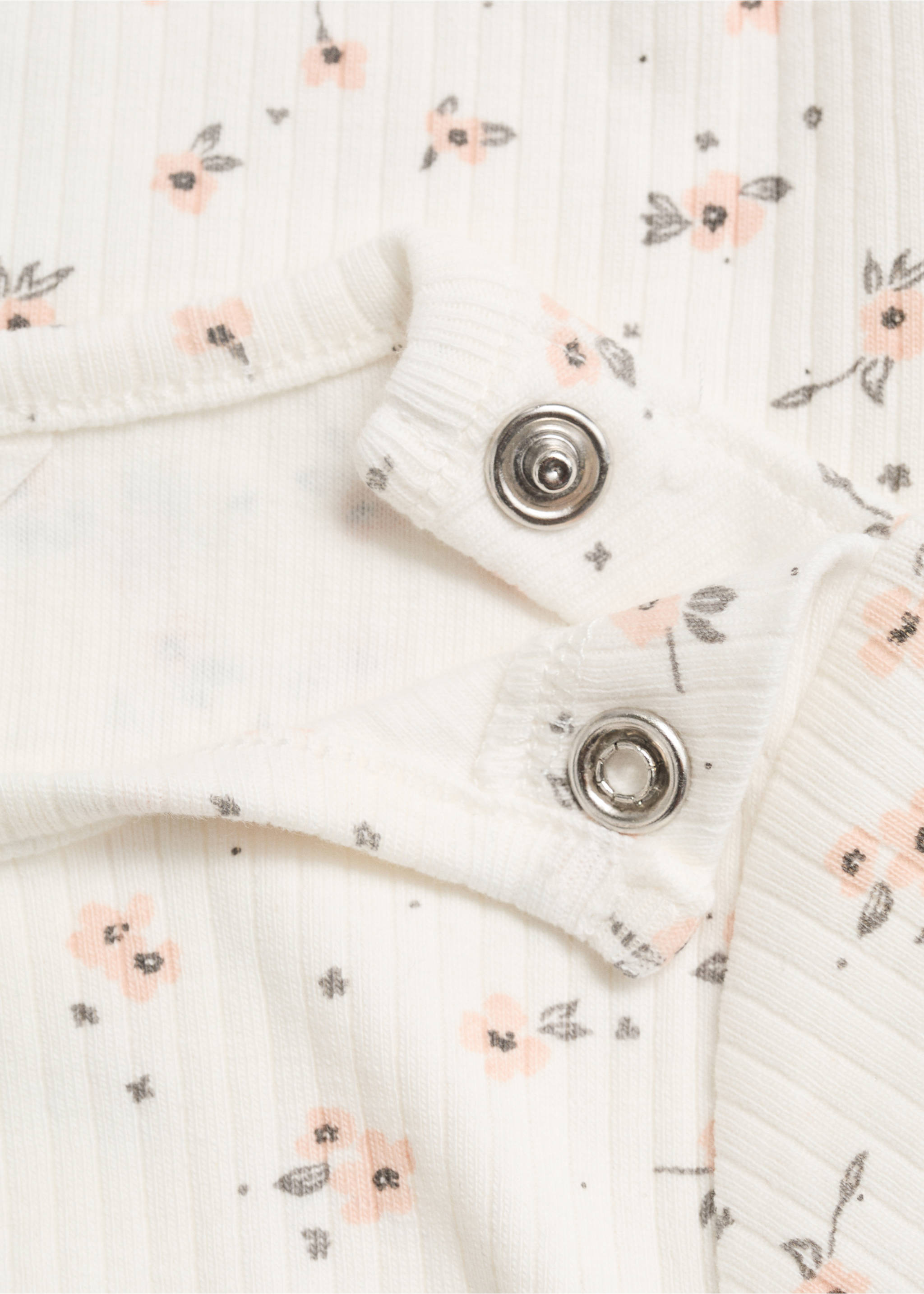 Floral printed body - Details of the article 0, Off White. Ref: 17034072-00.