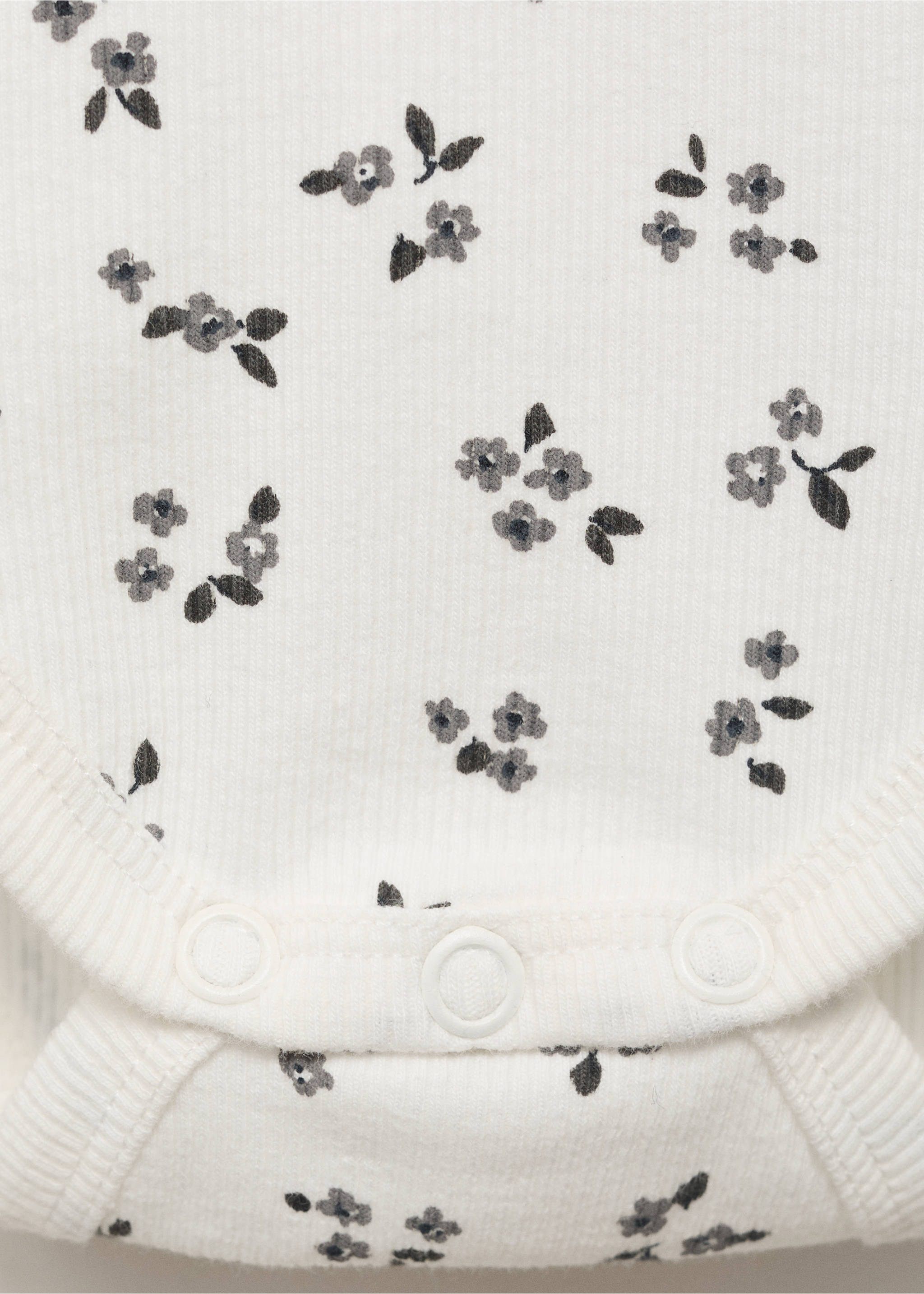Floral ribbed body - Details of the article 8, Charcoal. Ref: 17034073-00.