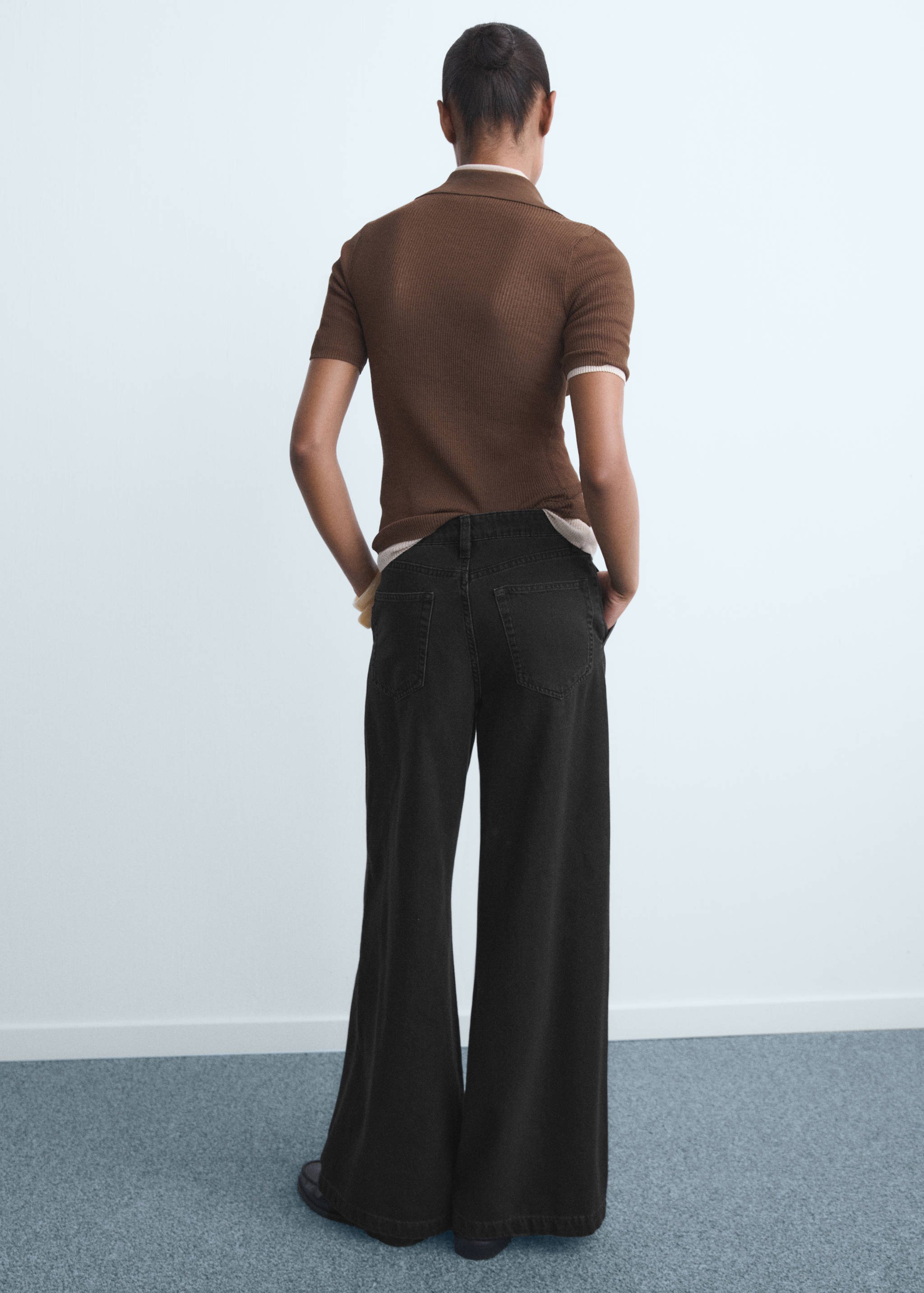 Wide leg pleated jeans - Reverse of the article