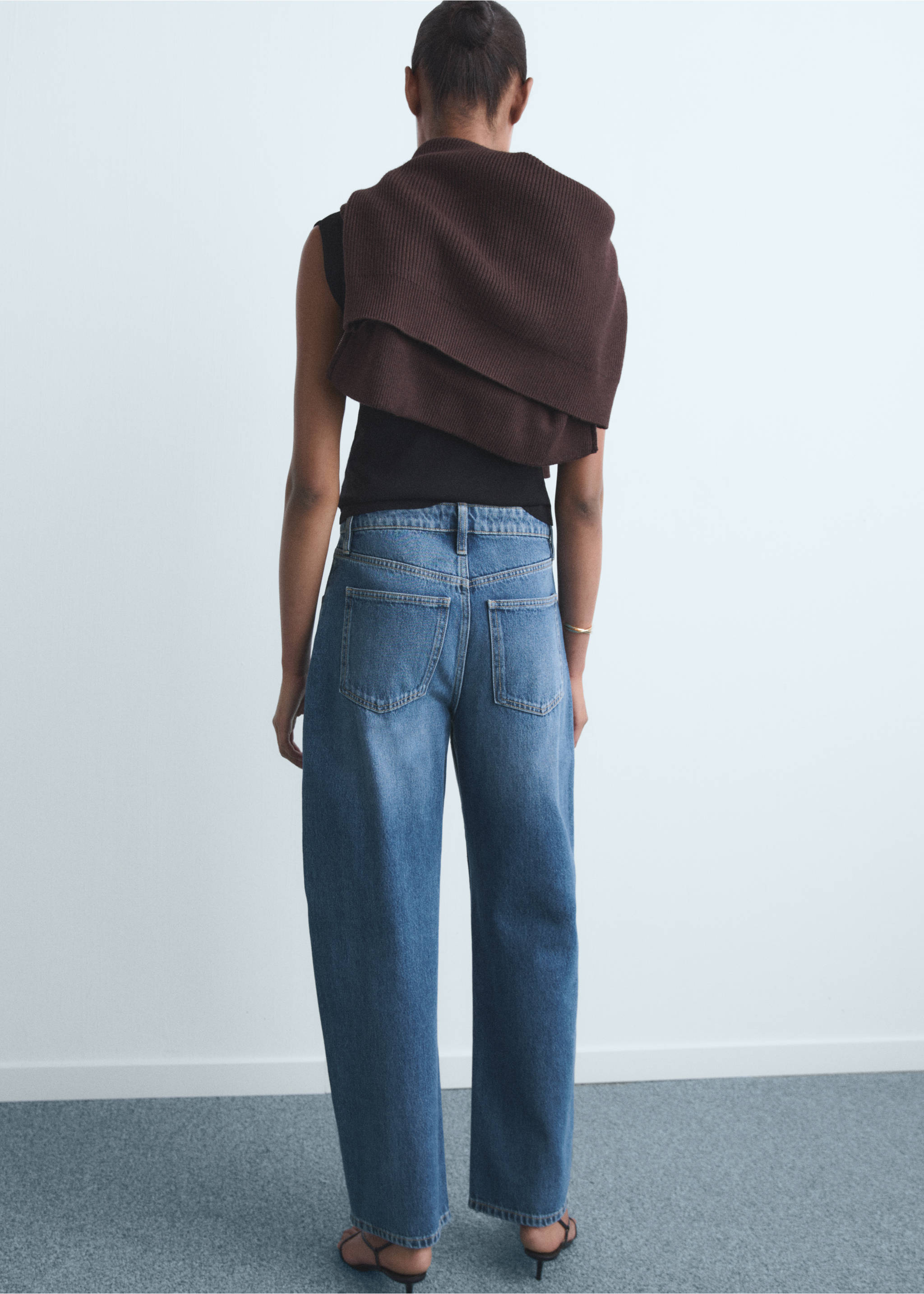 High-waisted barrel jeans - Reverse of the article, Dark Blue. Ref: 17034097-00.