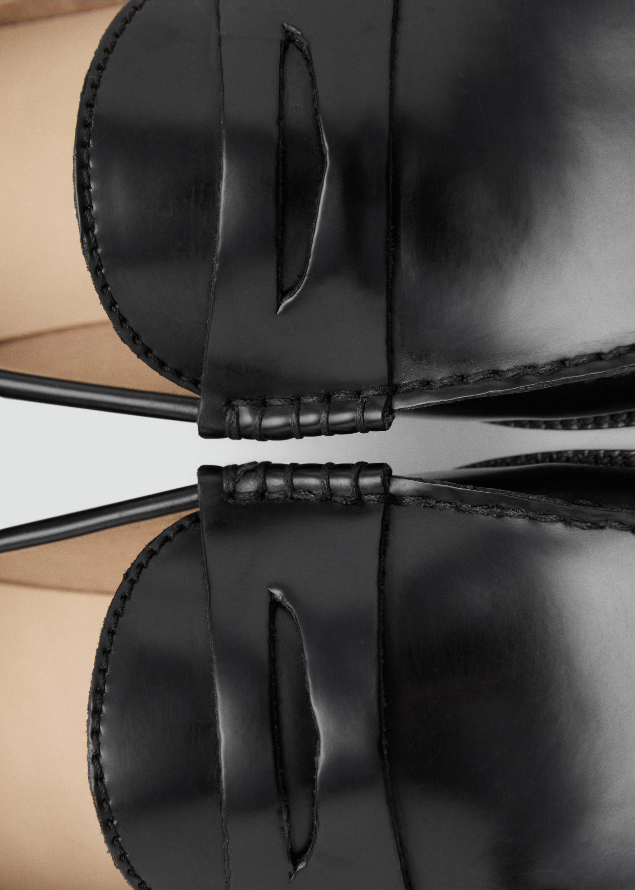 Faux-leather moccasin - Details of the article 2, Black. Ref: 17034098-00.