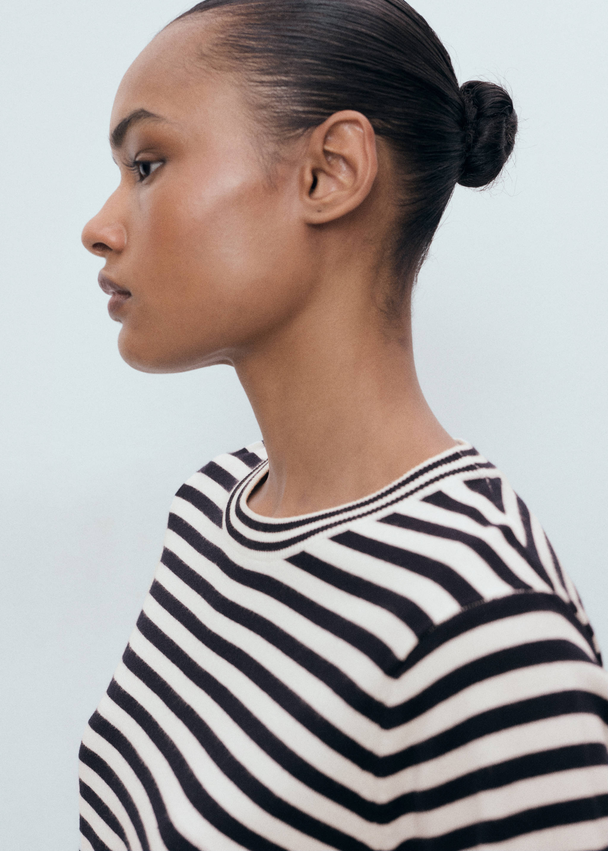 Striped short-sleeved sweater - Details of the article 3