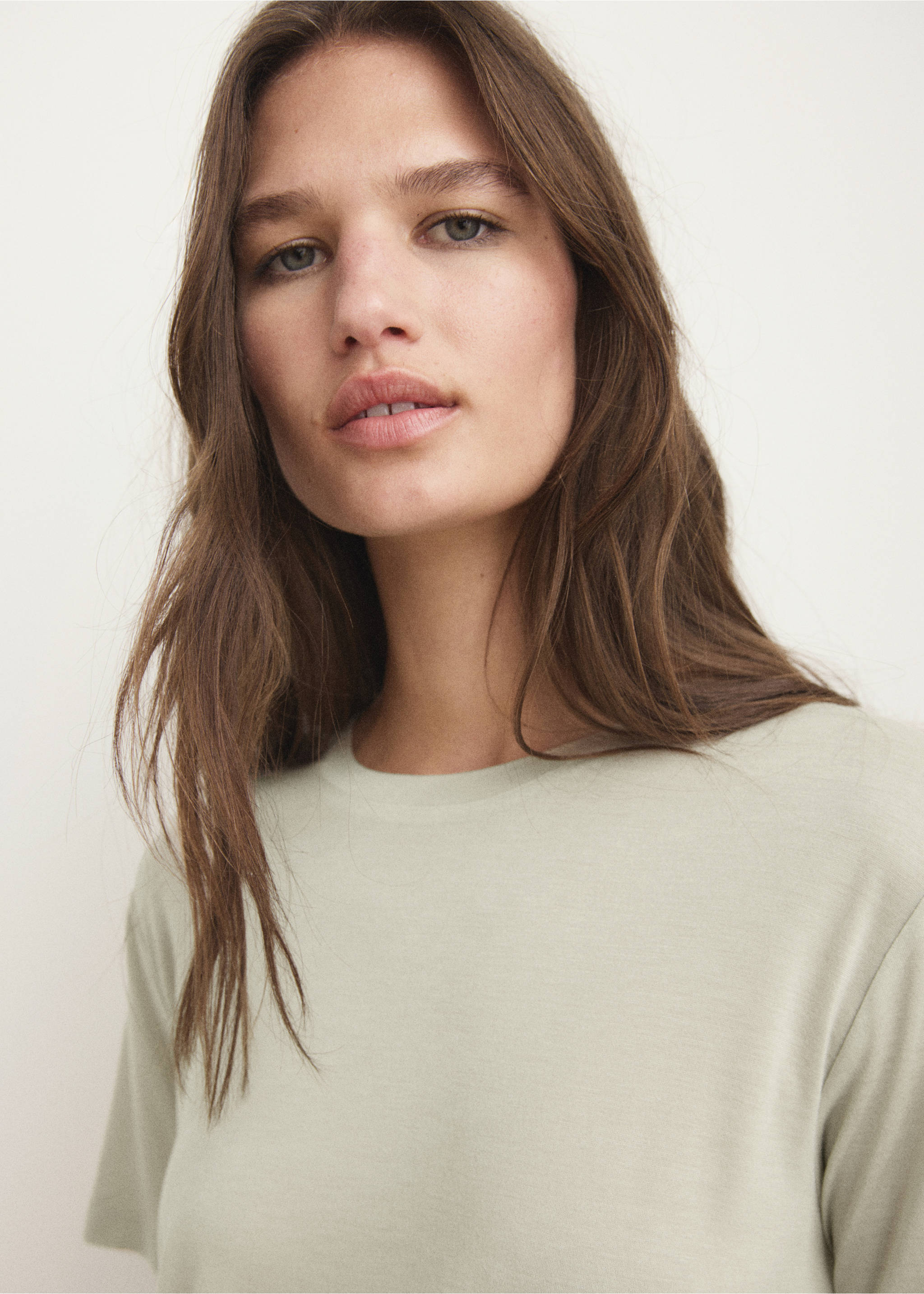 Garment washed t-shirt - Details of the article 1, Pastel Green. Ref: 17034105-00.