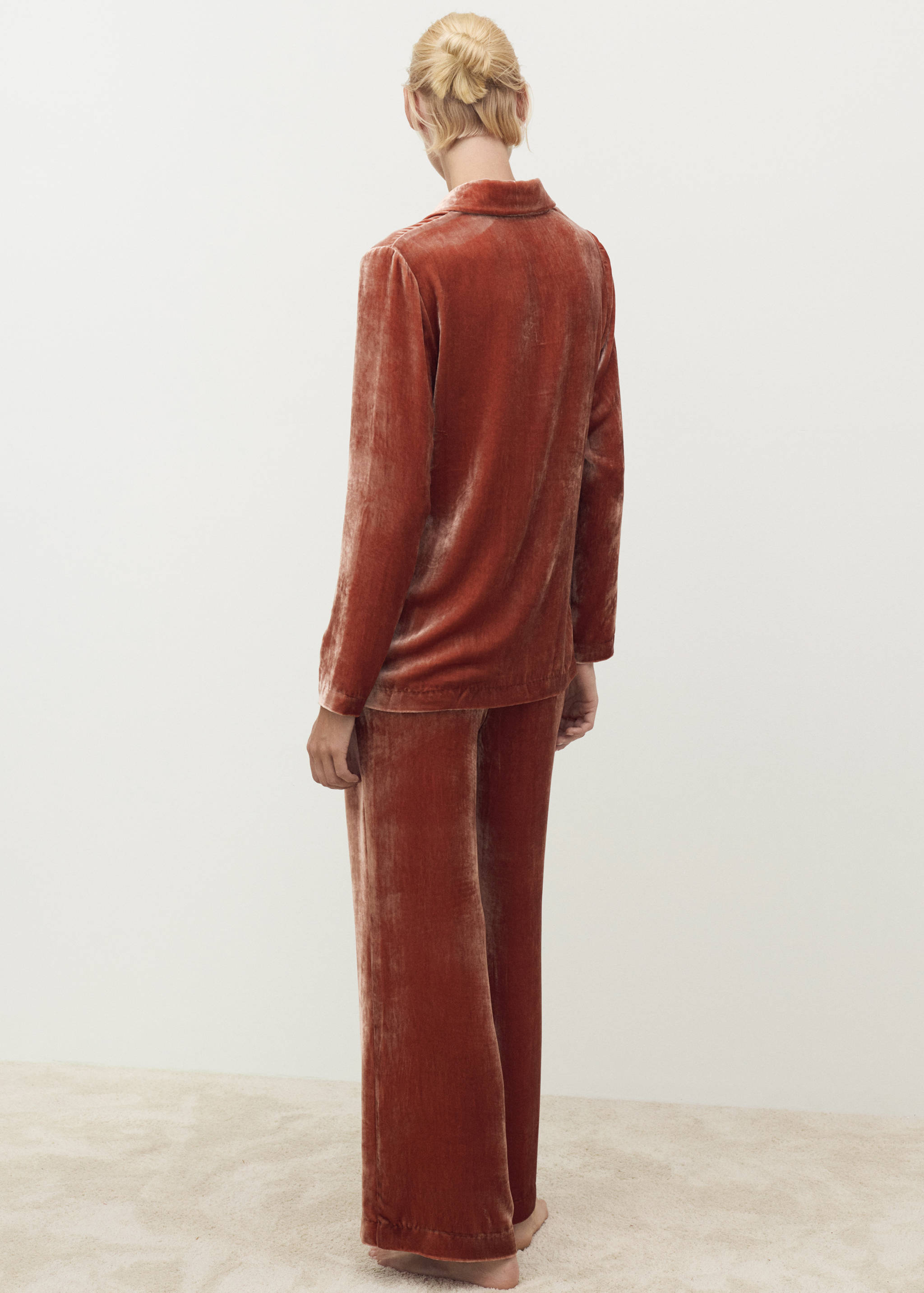 Camisa de veludo sedoso - Verso do artigo