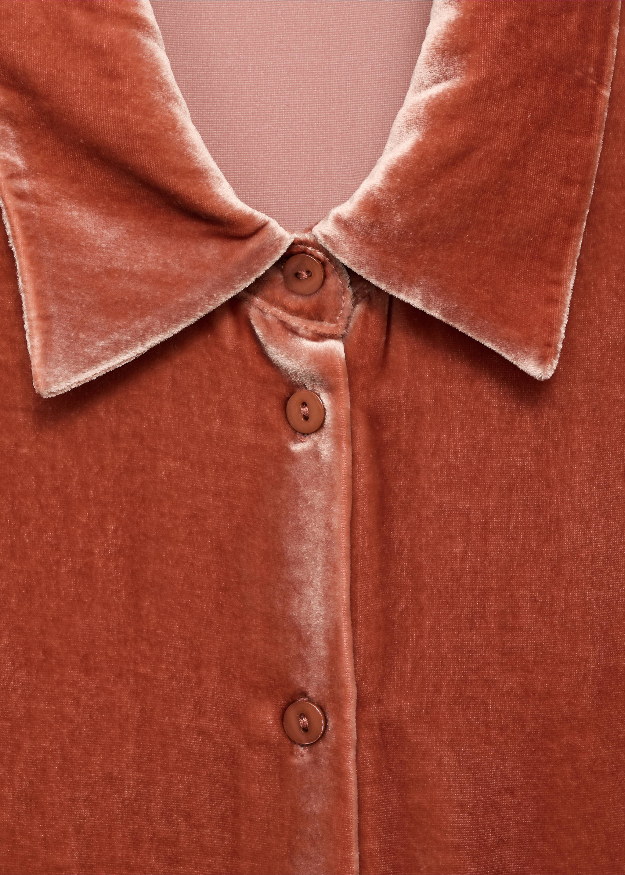 Camisa velvet seda - Detall de l'article 8, Taronja torrat. Ref: 17034110-00.