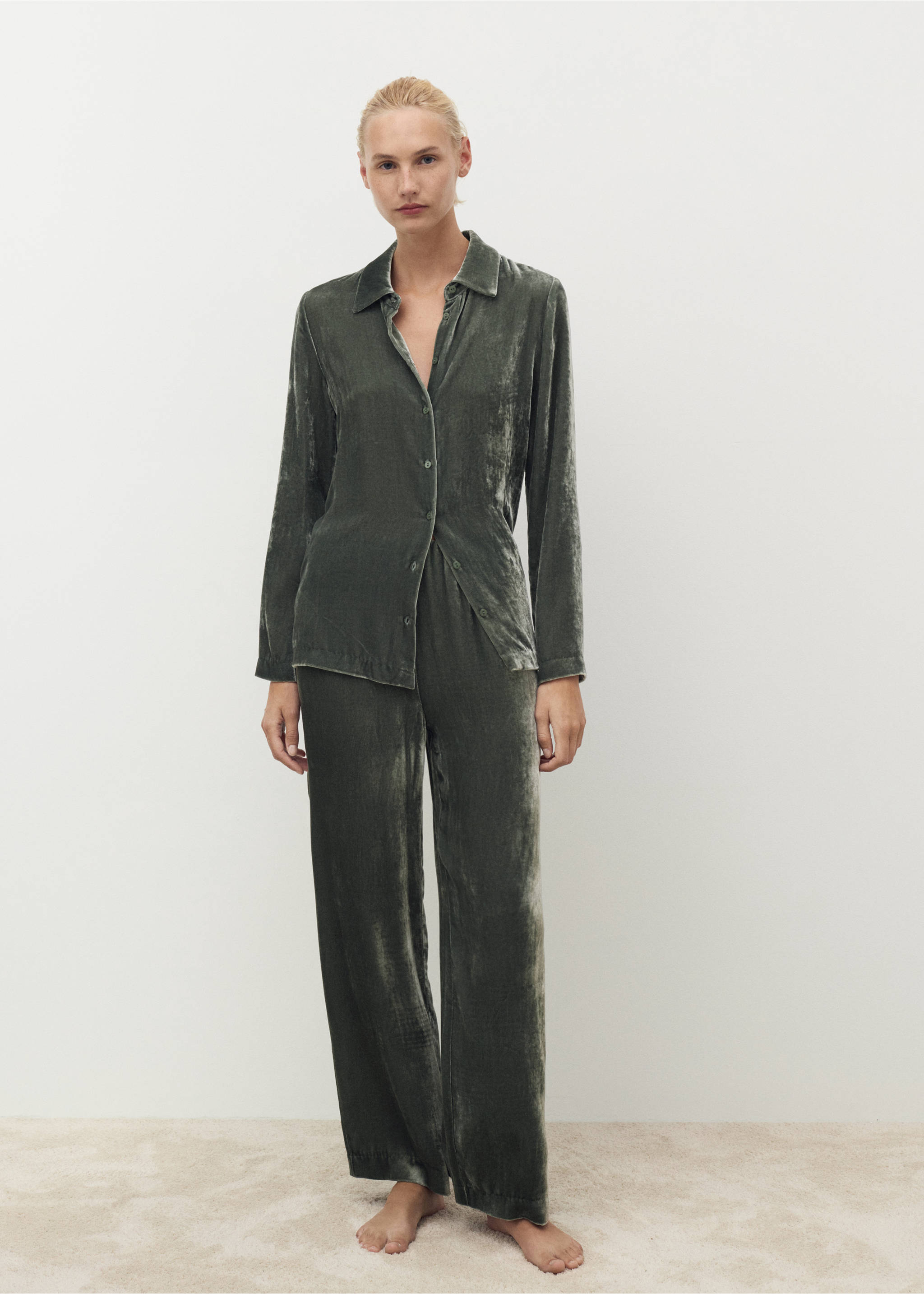 Camisa velvet seda - Pla general, Verd. Ref: 17034110-00.
