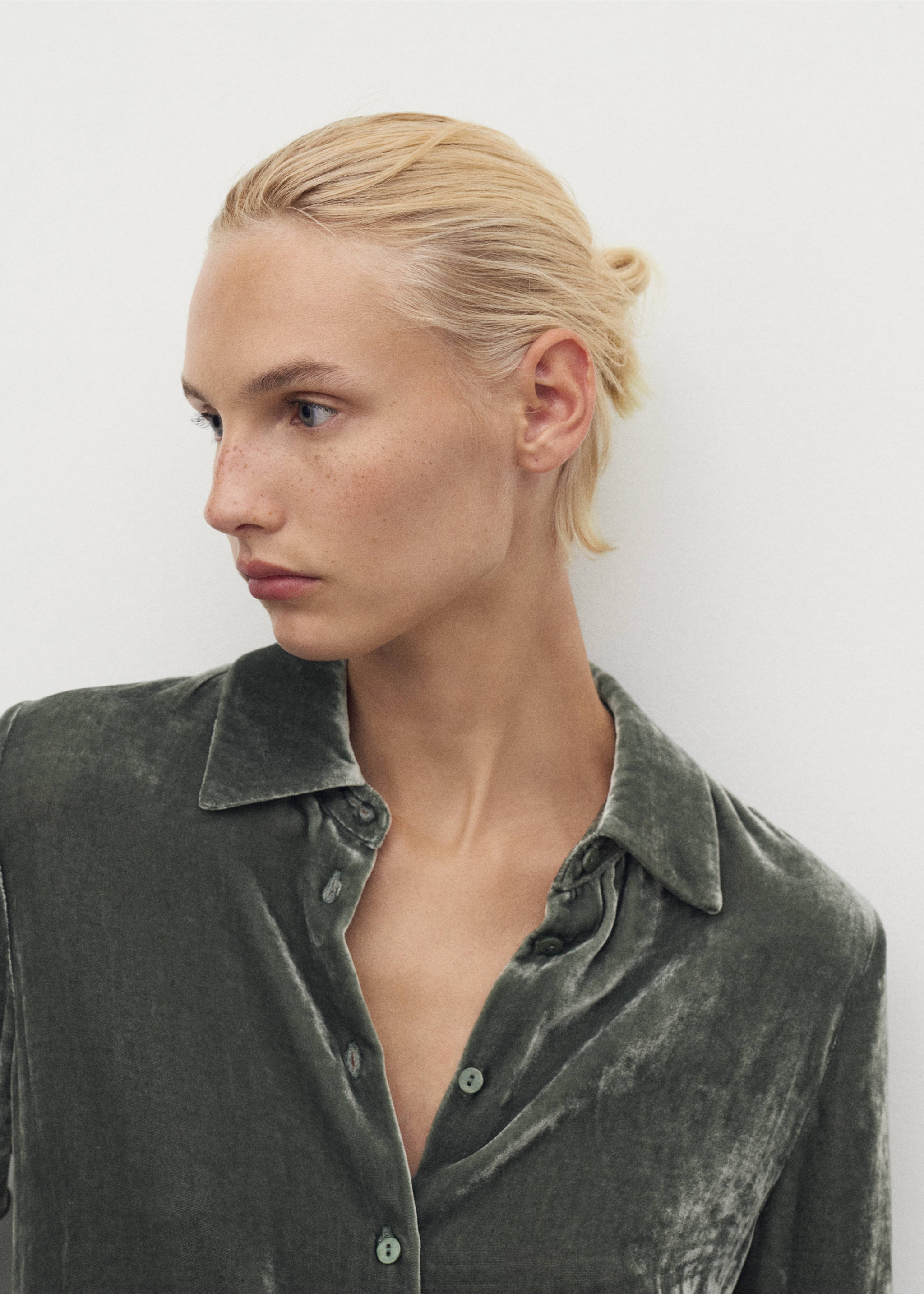 Camisa velvet seda - Detall de l'article 1, Verd. Ref: 17034110-00.