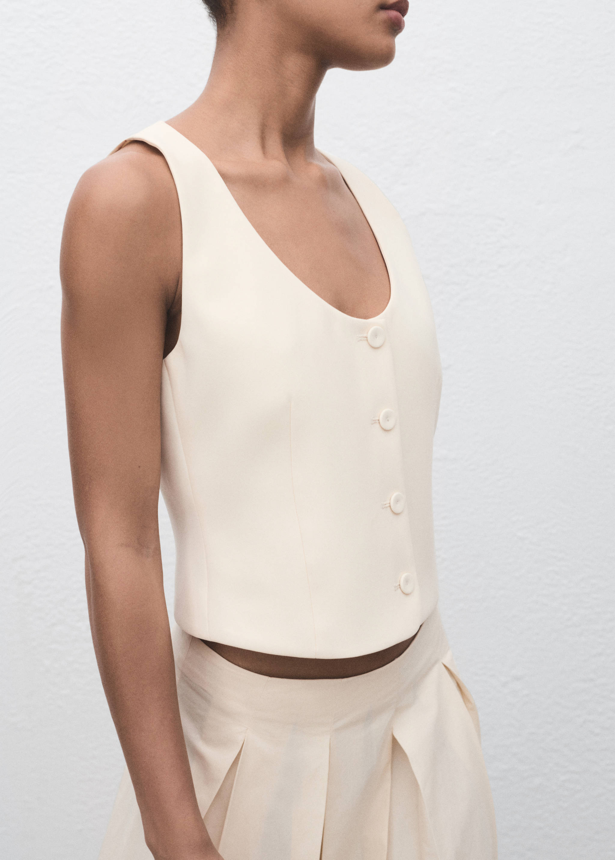 Suit waistcoat with buttons - Details of the article 3