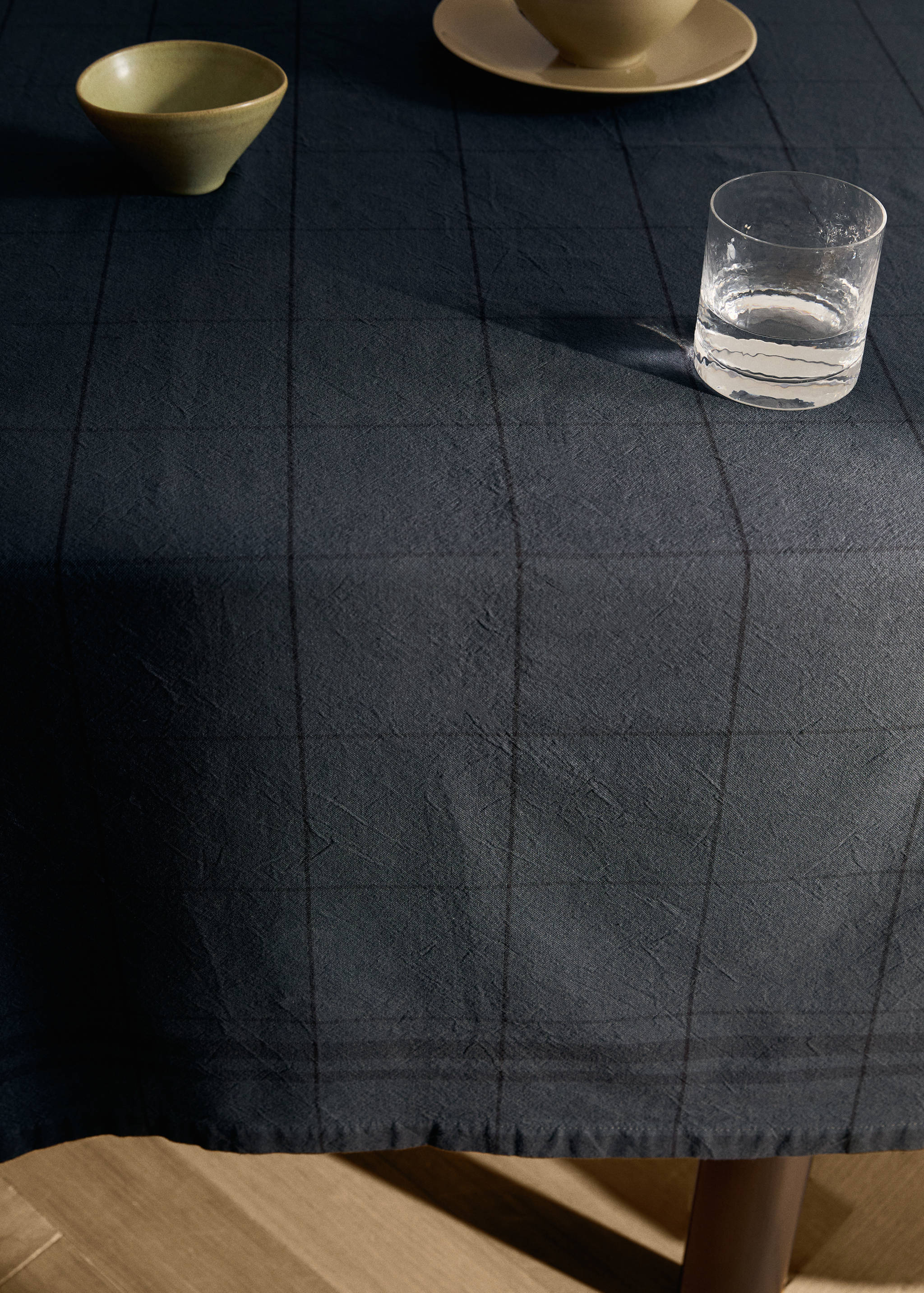 Nappe 100 % coton surteint à carreaux pour 2 à 4 convives - Détail de l'article 7