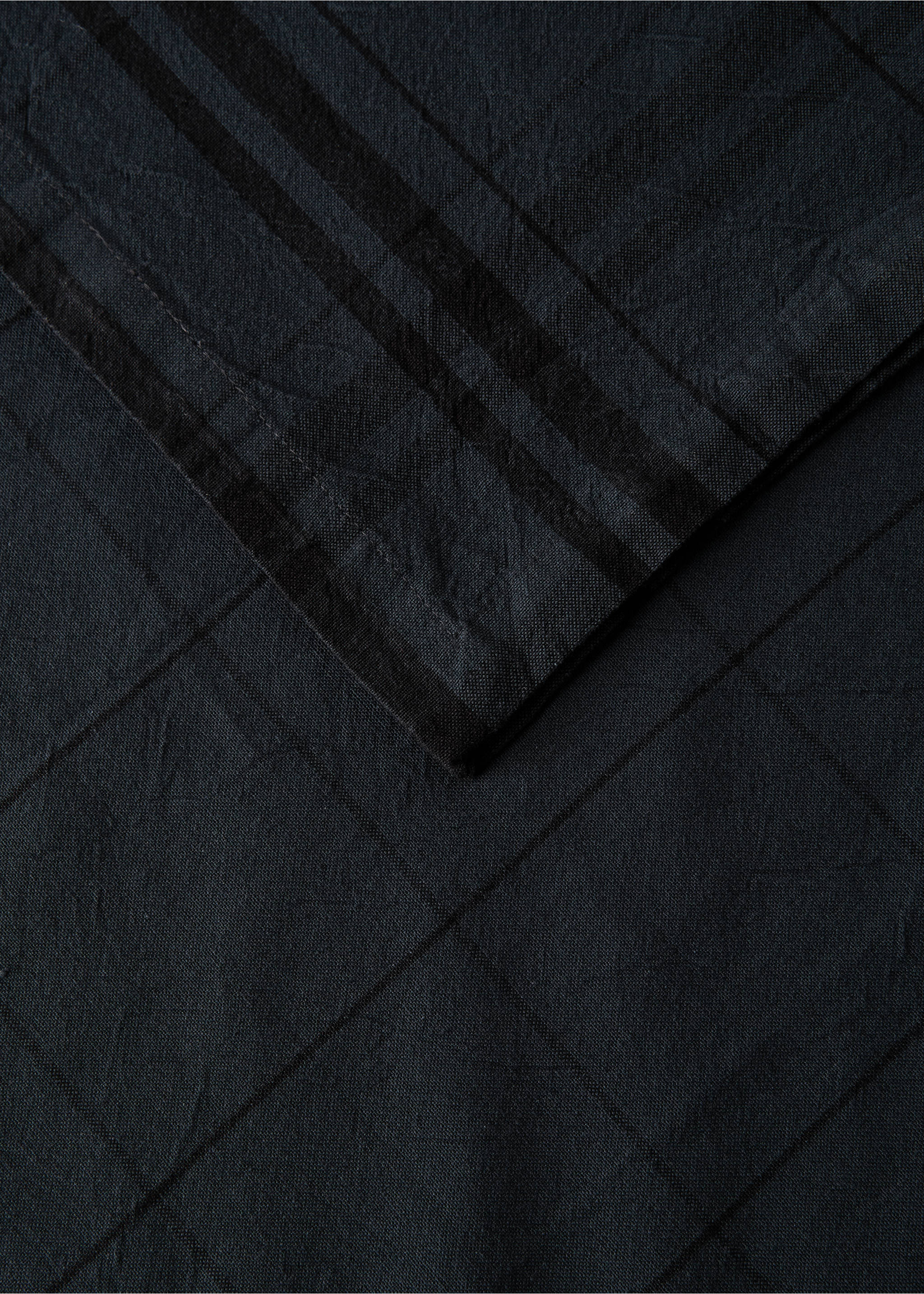 Karierte Tischdecke aus 100 % Overdyed-Baumwolle für 2 bis 4 Personen - Detail des Artikels 1, Dunkles Marineblau. Ref: 17034126-00.