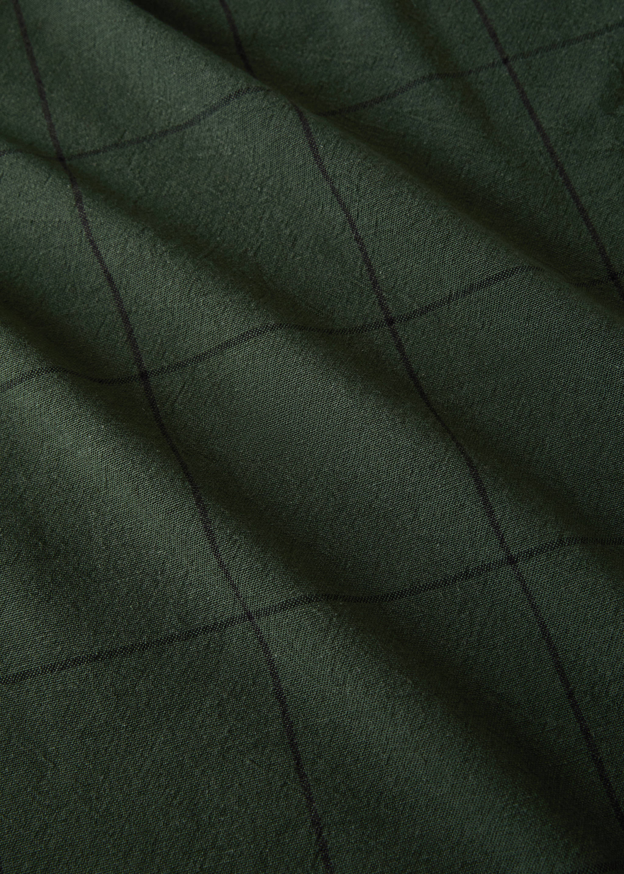 Overdyed cotton check tablecloth for 6 to 8 diners - Details of the article 2