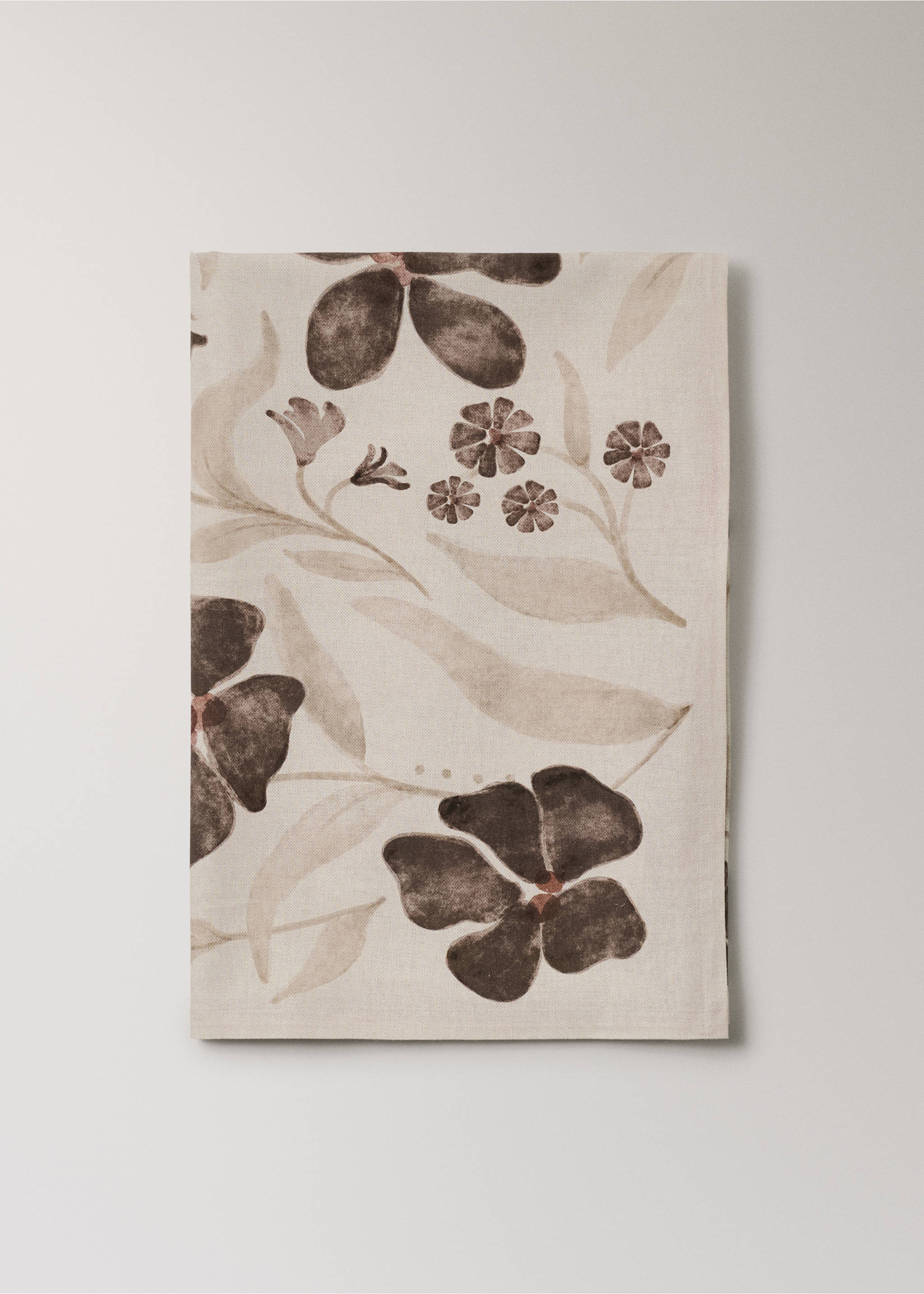 Rectangular tablecloth with a brown and beige botanical print., Medium Brown. Ref: 17034134-00.