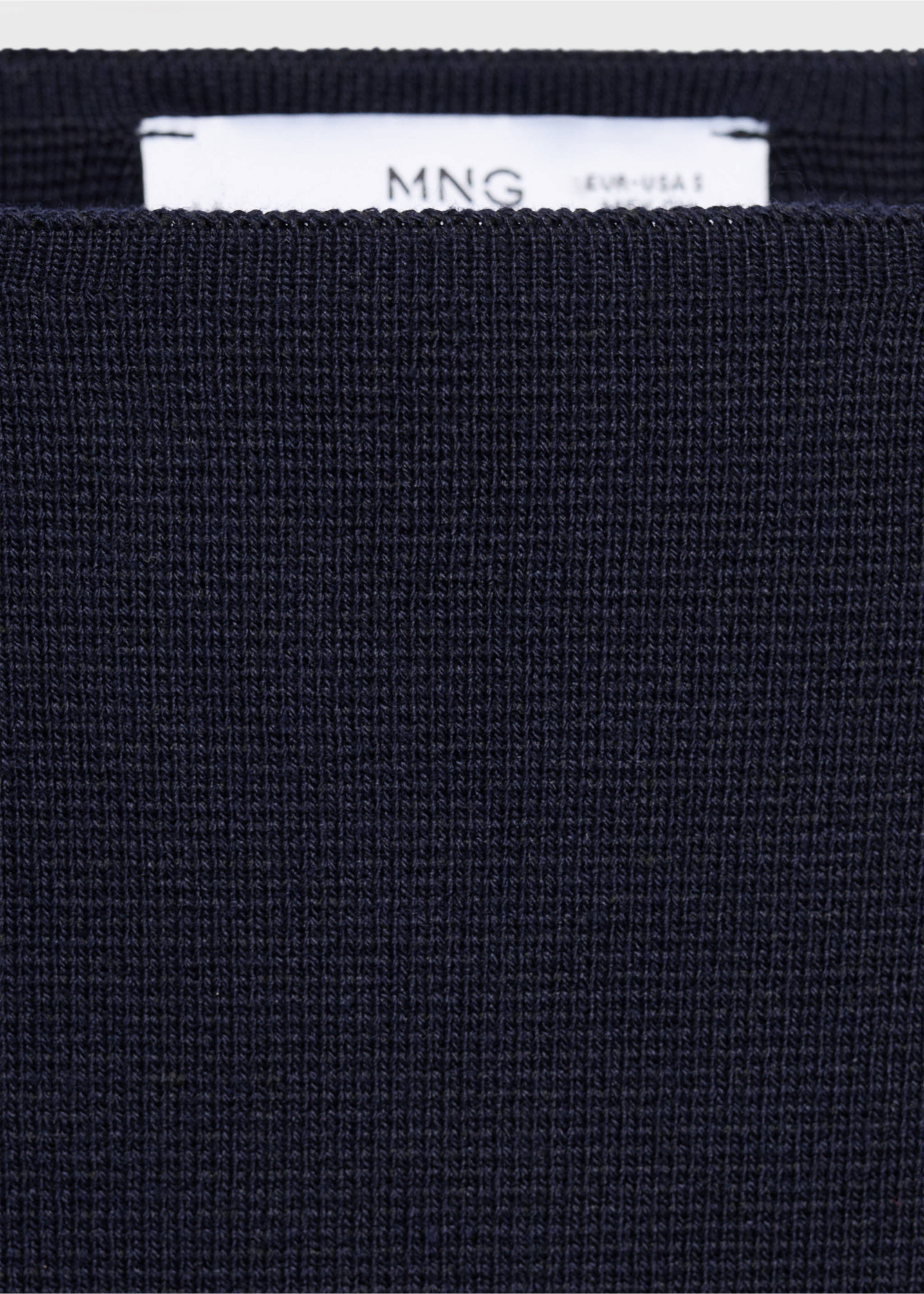 Fine-knit boat-neck sweater - Details of the article 8, Dark Navy. Ref: 17034139-00.