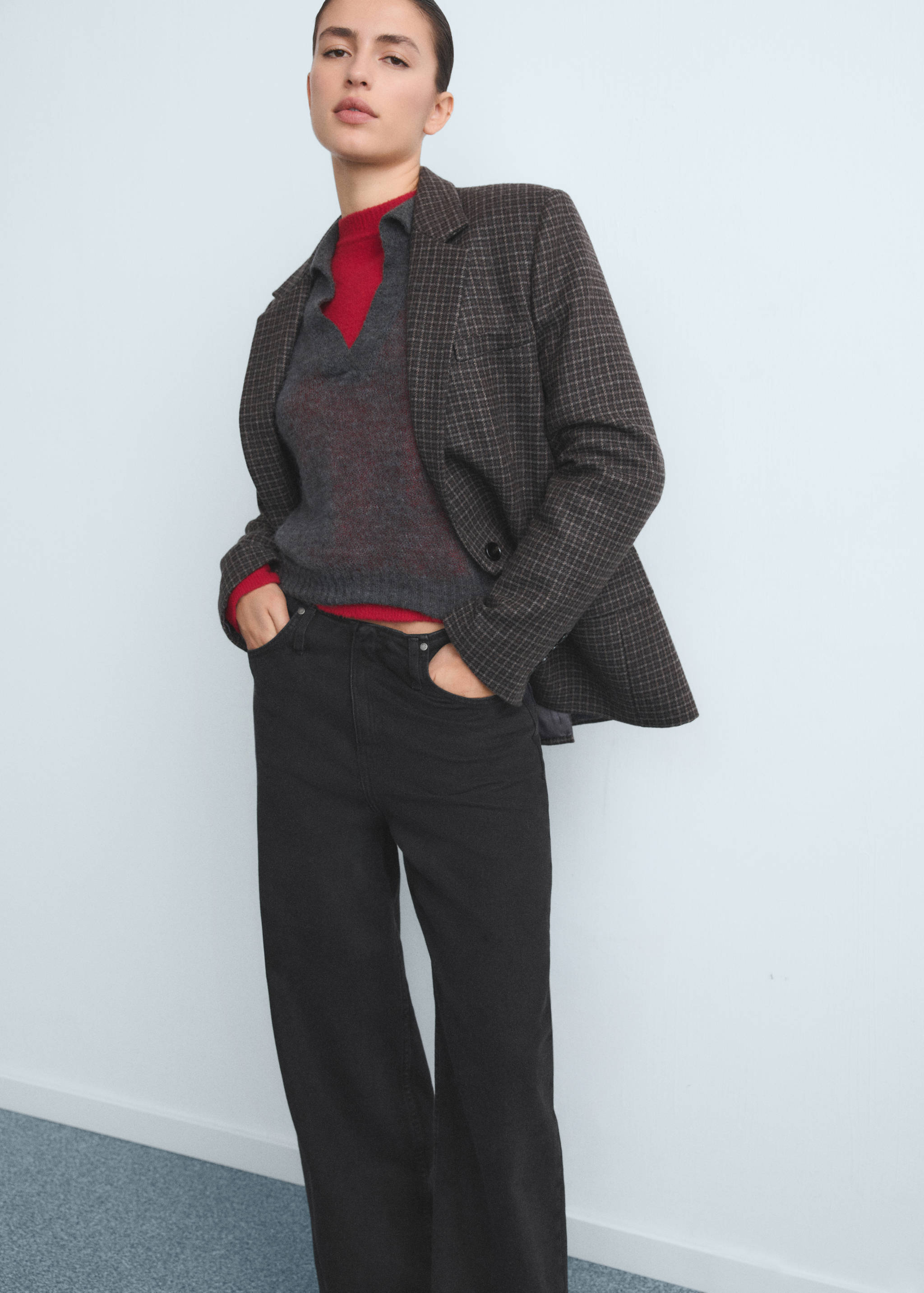 Wide leg mid-rise jeans - Details of the article 1