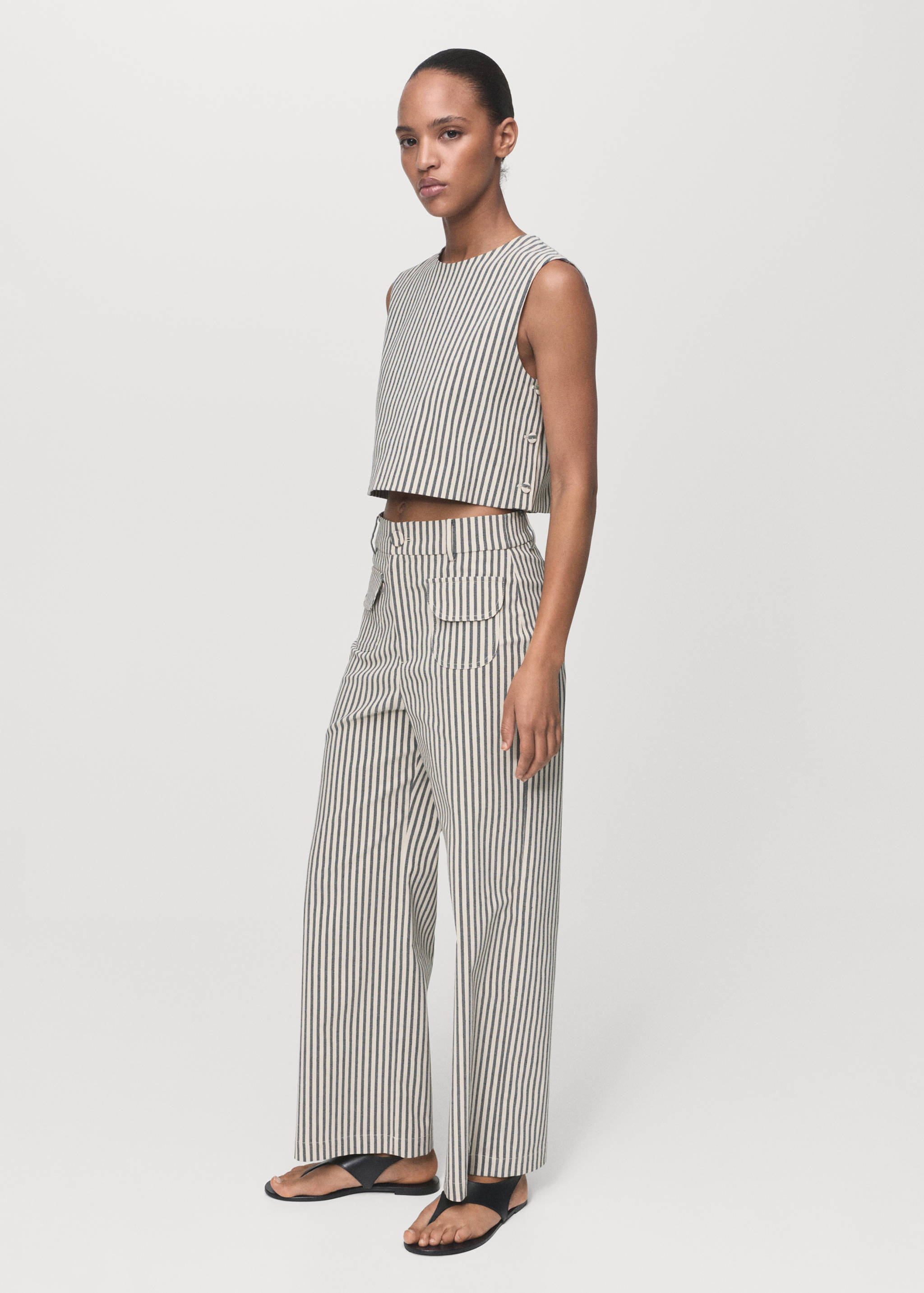 Top rayas botones - Plano general